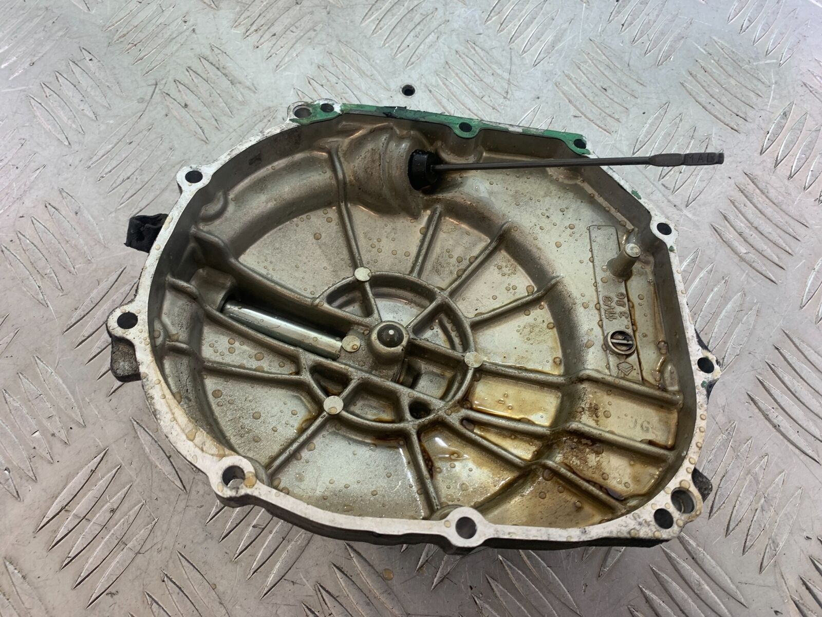 HONDA CB600 CB 600 HORNET CLUTCH COVER  YEAR 2000 (STOCK 731)