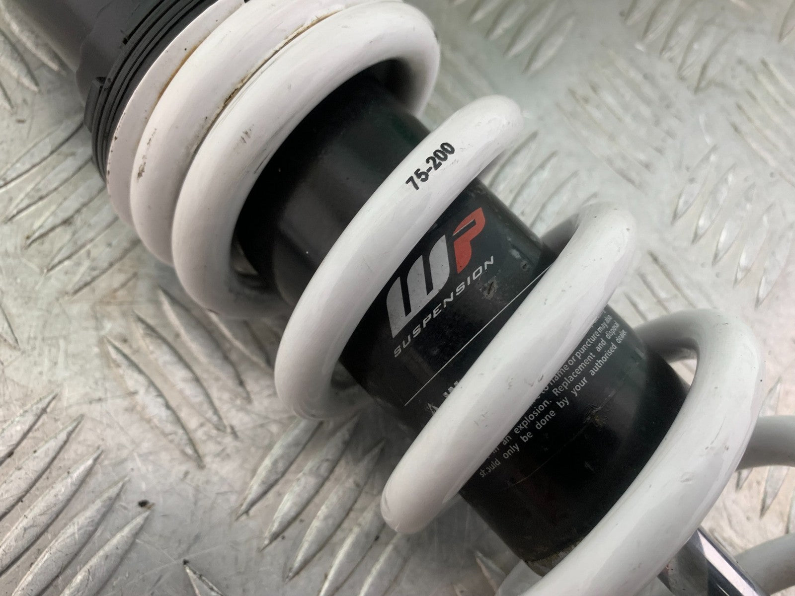KTM 690 DUKE R LC4 WHITE POWER WP REAR SHOCK YEAR 2012-2015  (CMB1180)