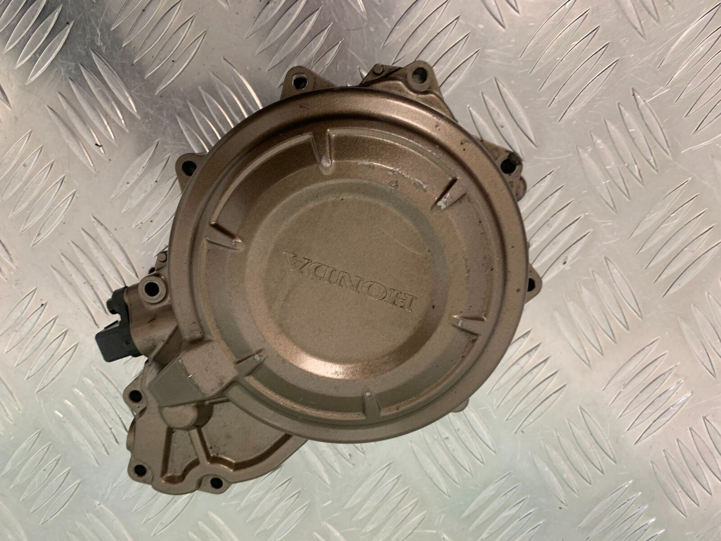 HONDA CB500 f CB500F ALTERNATOR COVER   YEAR 2022 (STOCK 951)