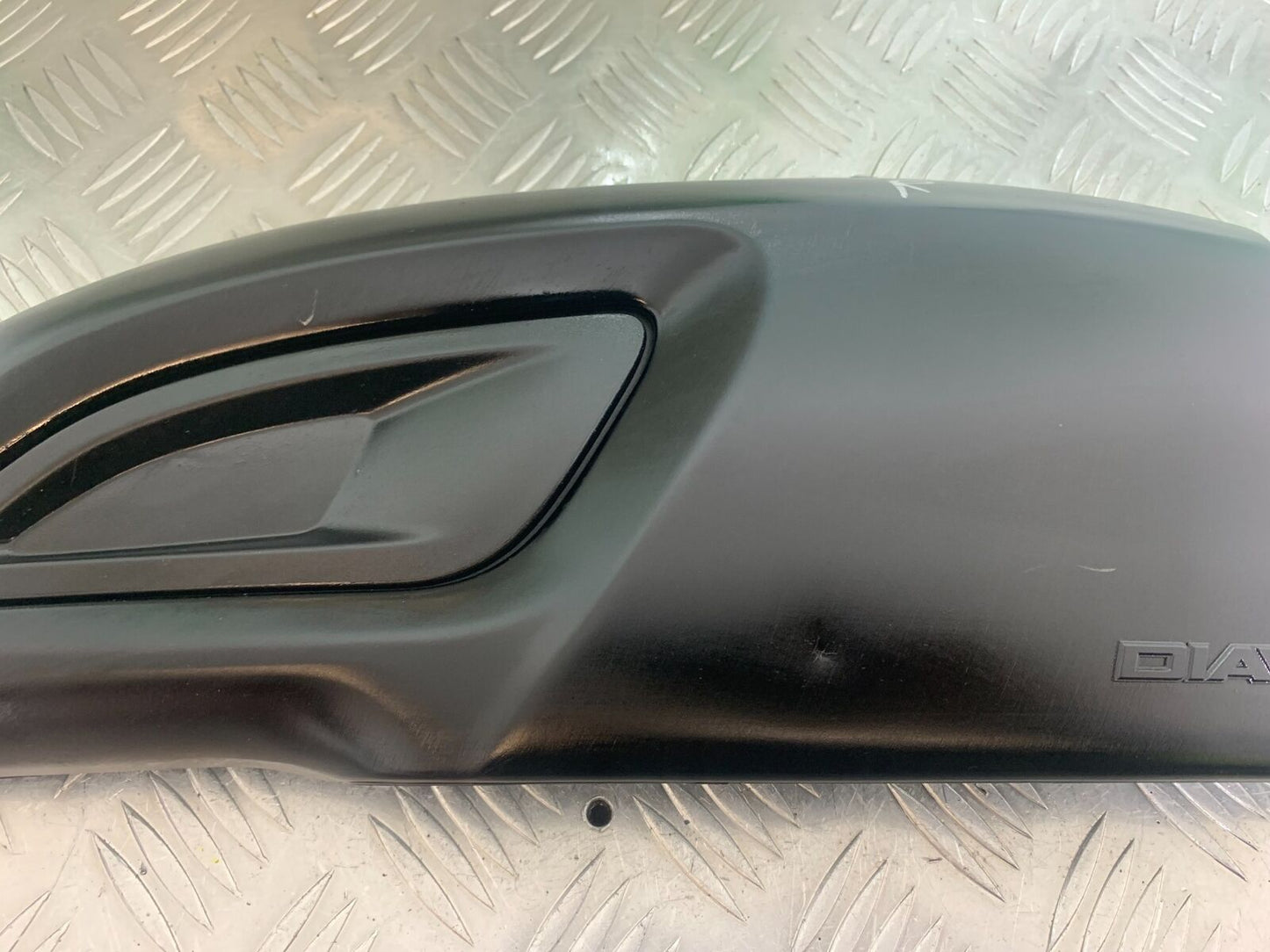 DUCATI DIAVEL 1200 RIGHT AIR DUCT COVER   YEAR 2014-17 (CMB1054)