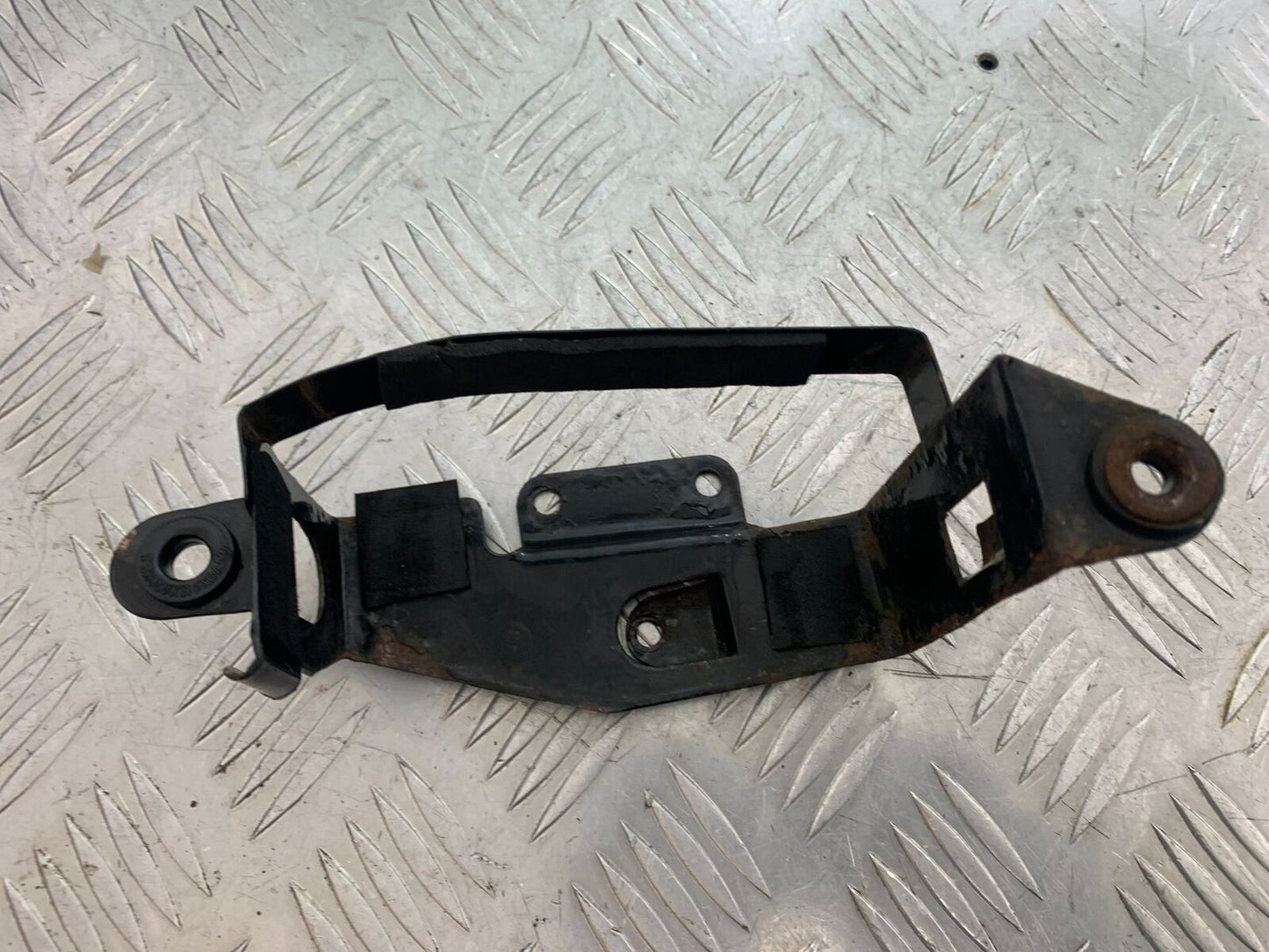 MUTT GT-SS 125 BATTERY BOX  YEAR 2020- 2024 (CMB1085)