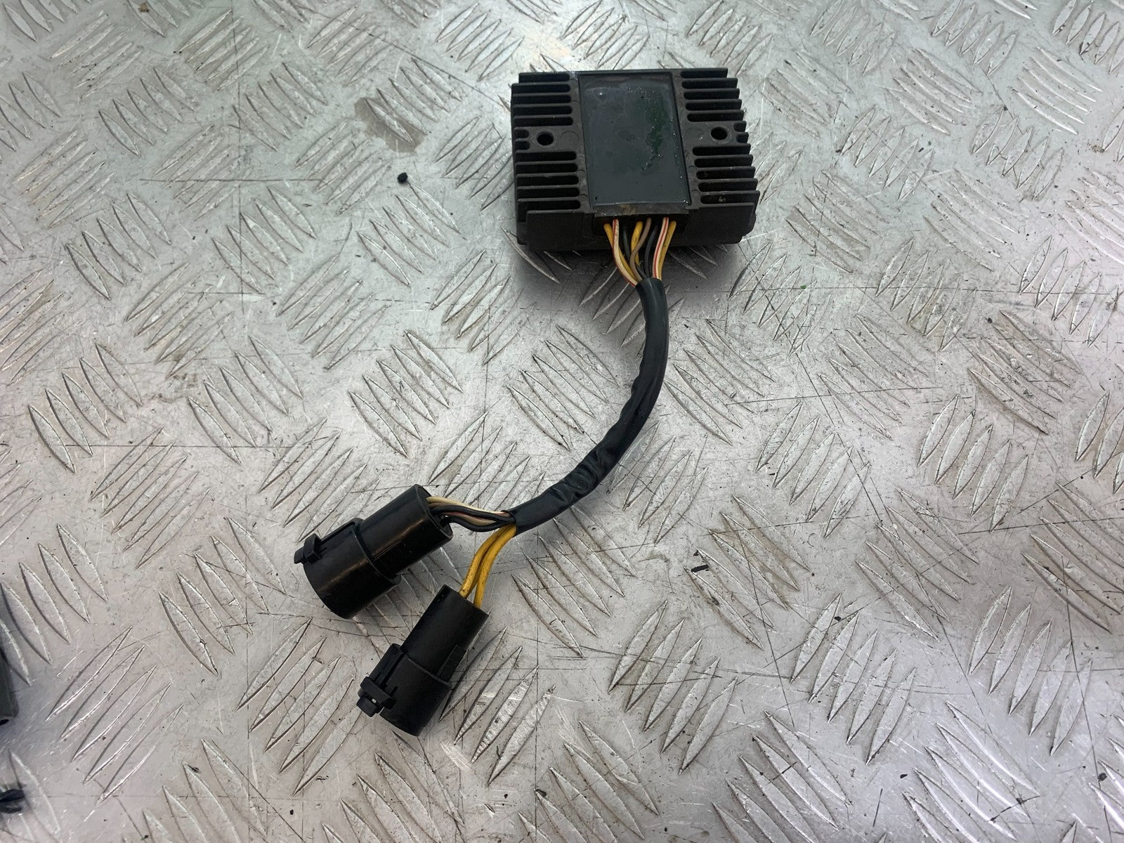 KAWASAKI ZX9R ZX9 E1 REGULATOR  YEAR 2000-01 (CMB1171)