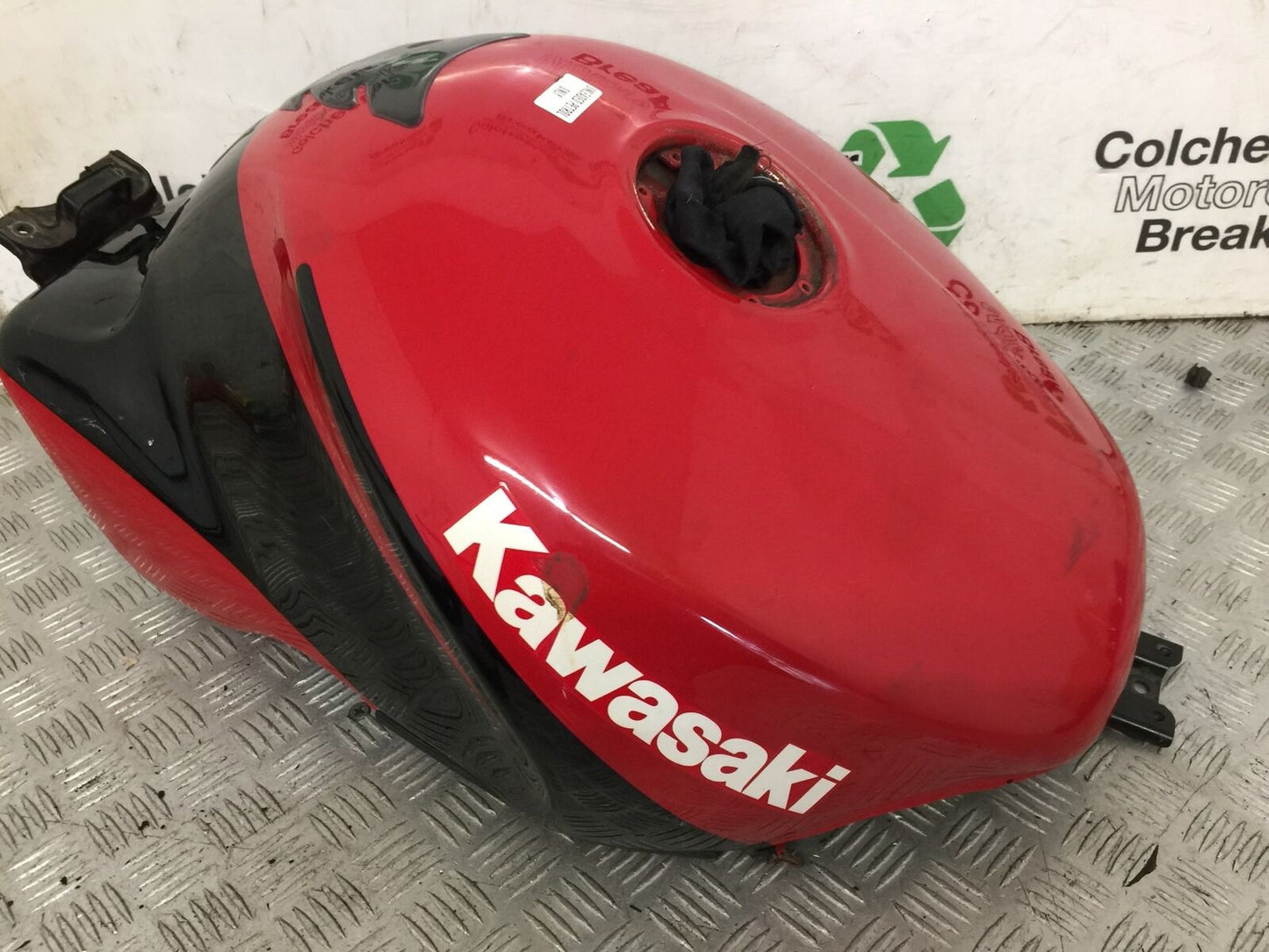 KAWASAKI ZX9R ZX9B PETROL TANK  YEAR 1994 (STOCK 860)