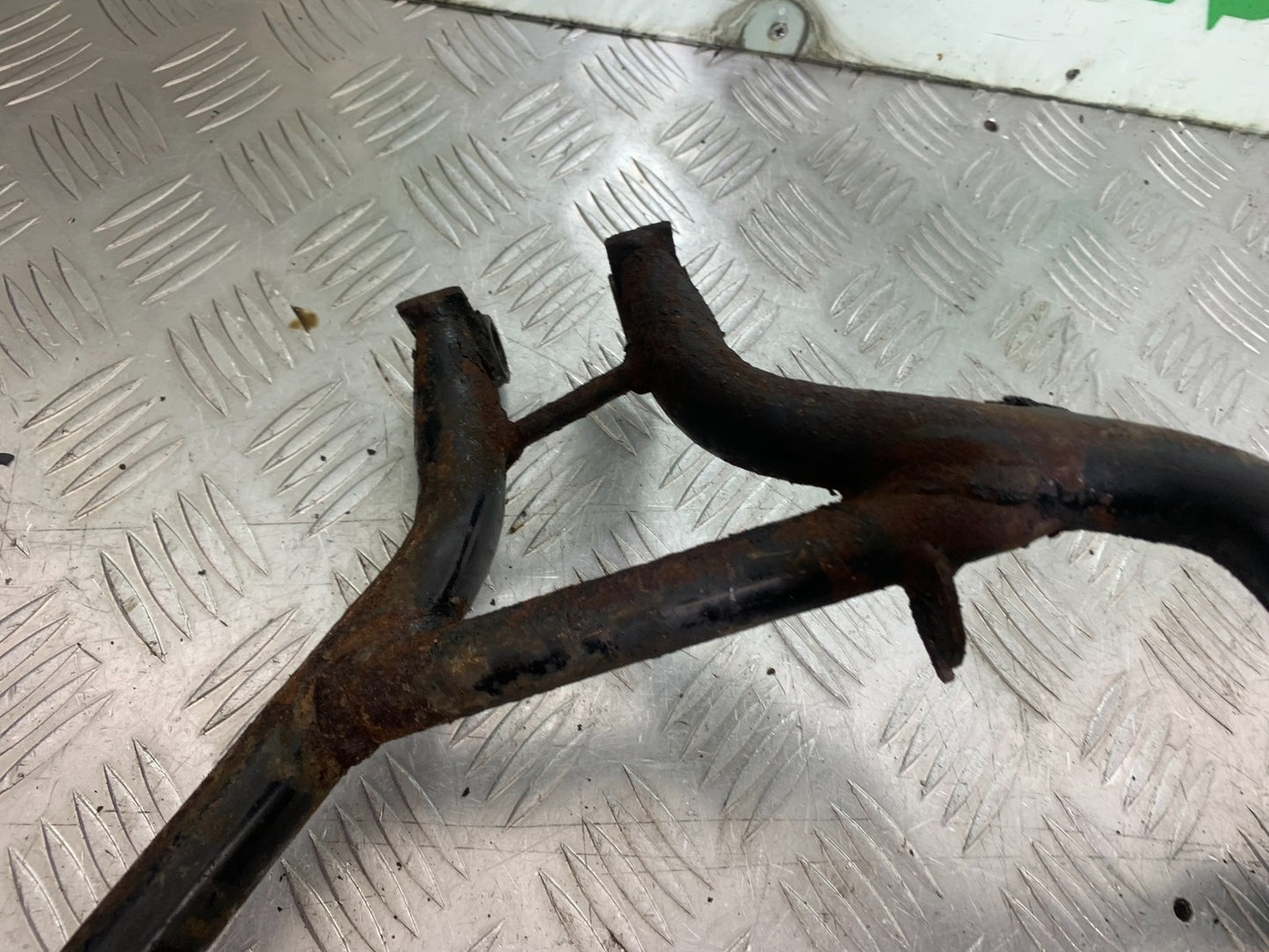 SUZUKI GSF600 GSF 600 BANDIT CENTER STAND   2000-2004 (CMB1269)