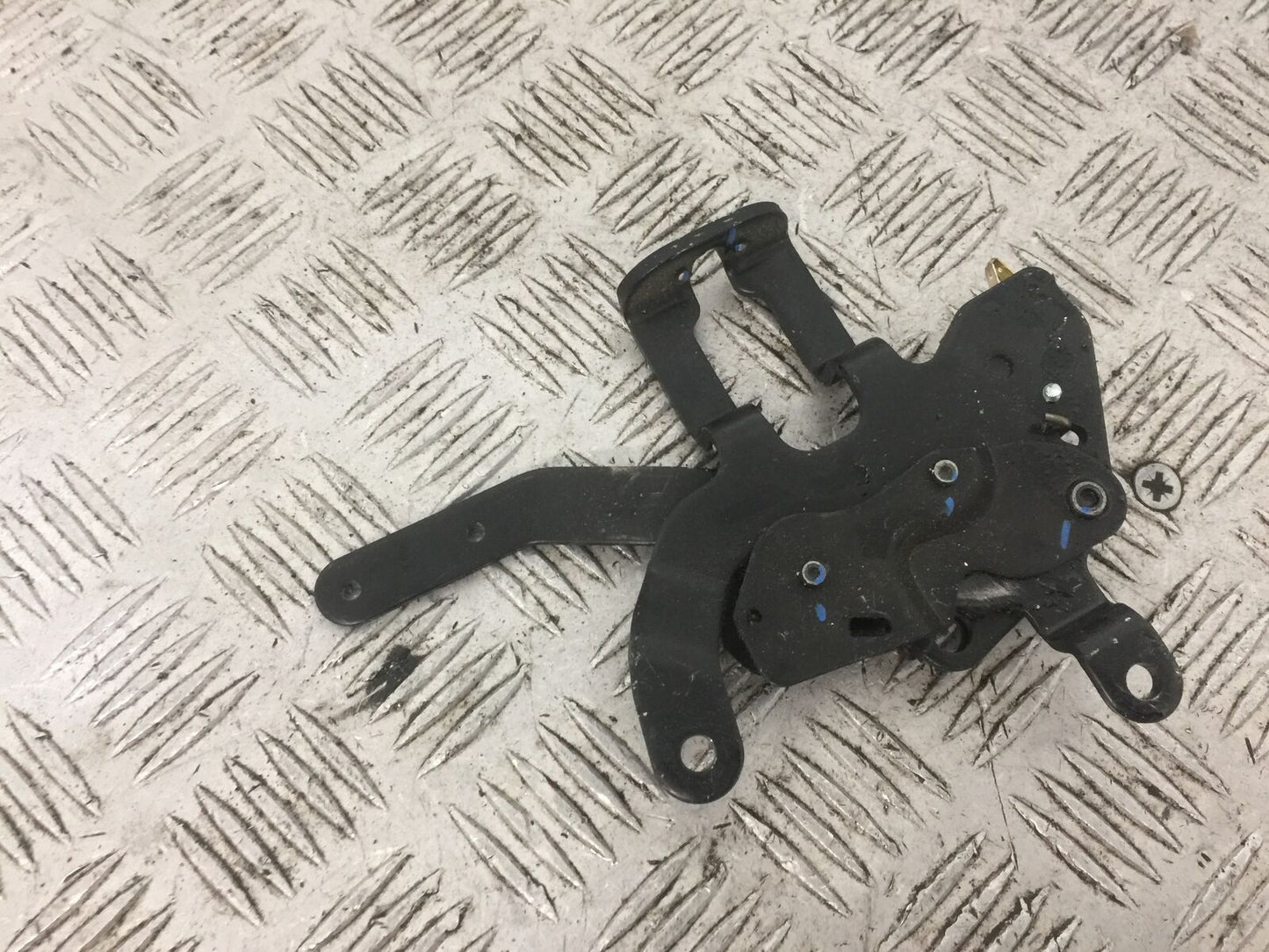 SUZUKI 650 BURGMAN REAR CALIPER ADJUSTER  YEAR 2014-2018 (STOCK 769)