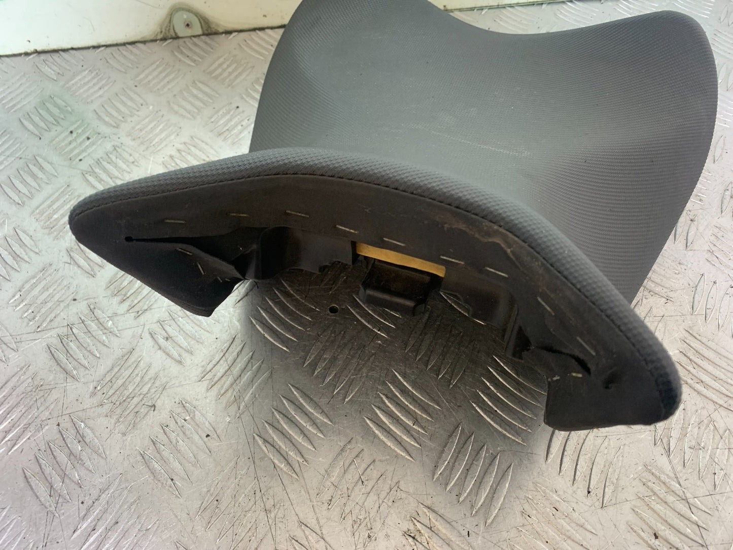 HONDA NC750 NC 750 X DCT FRONT SEAT NO HOLES  YEAR 2019 (CMB1223)
