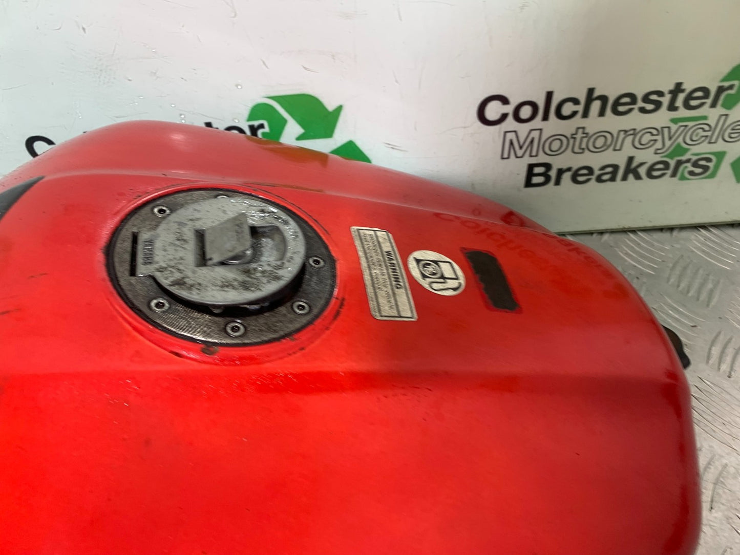 YAMAHA FZS600 FAZER 600 PETROL TANK   YEAR 1998-2001 (CMB1267)