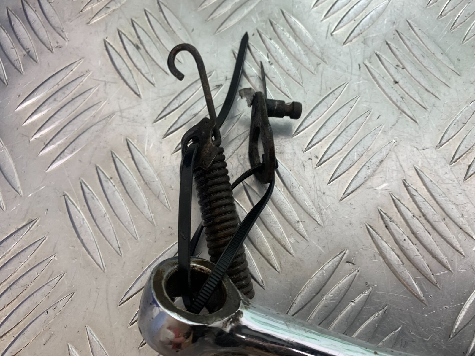 YAMAHA FJ1100 FJ 1100 SIDE STAND  YEAR 1984-1985 (CMB1101)