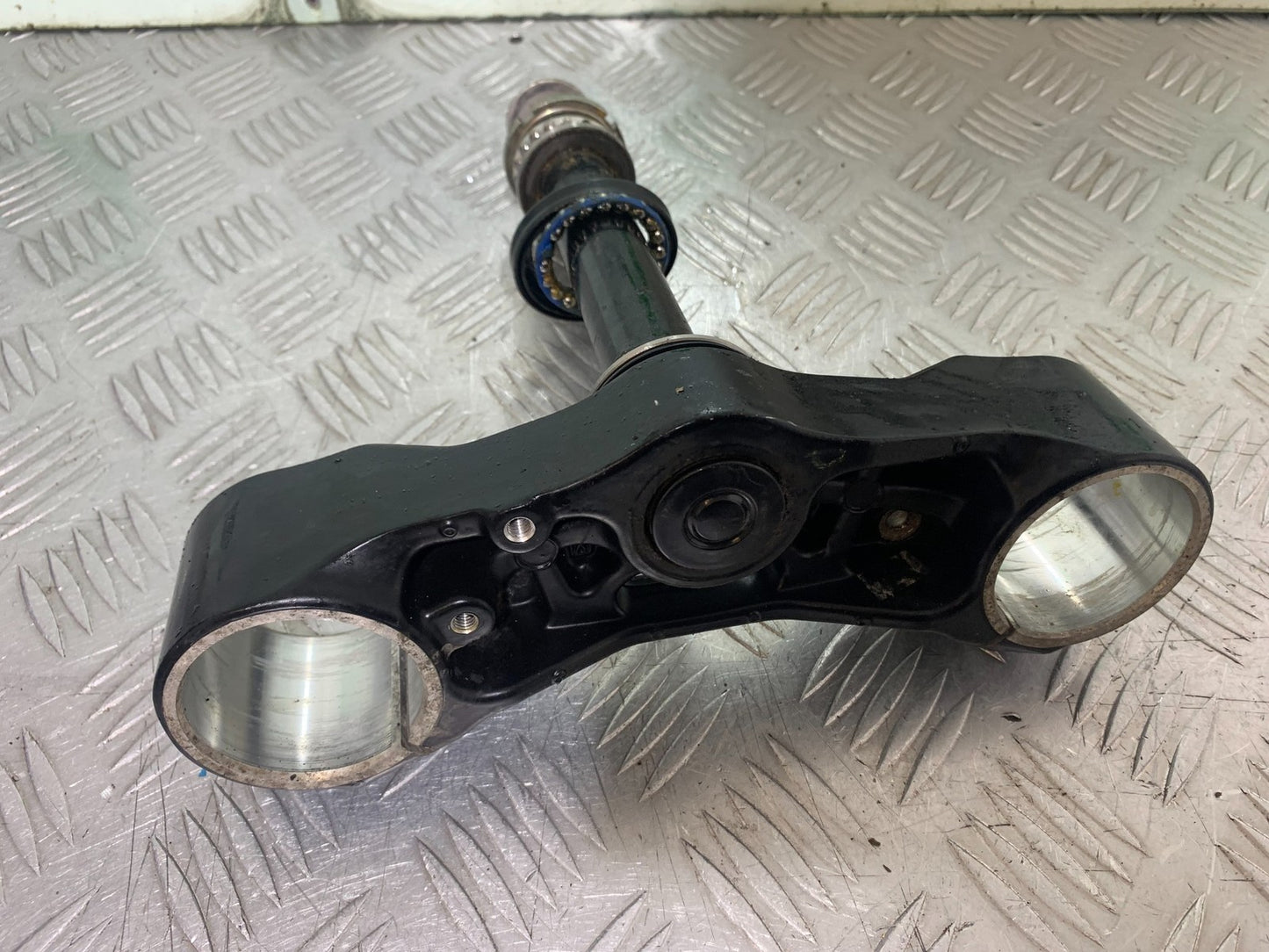 KTM DUKE 125 BOTTOM YOKE  YEAR 2017-2022 (CMB1222)