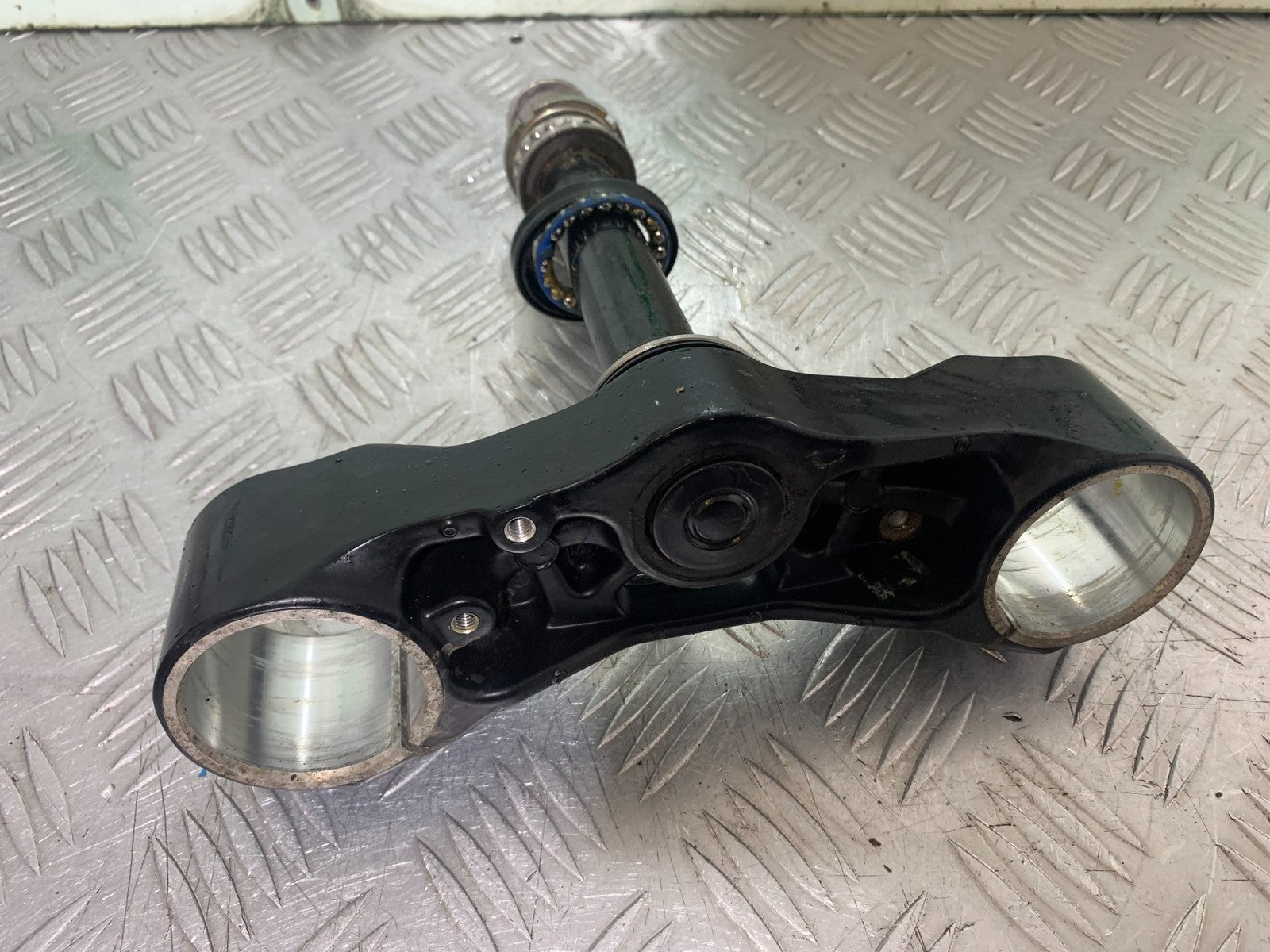 KTM DUKE 125 BOTTOM YOKE  YEAR 2017-2022 (CMB1222)