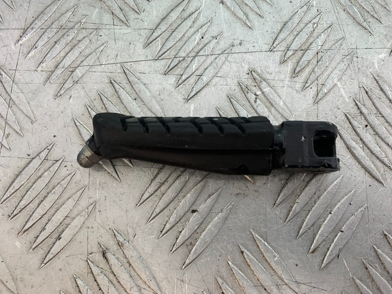 KTM RC125 RC 125 RC FRONT RIGHT FOOTPEG 2014 2017 (CMB1199)