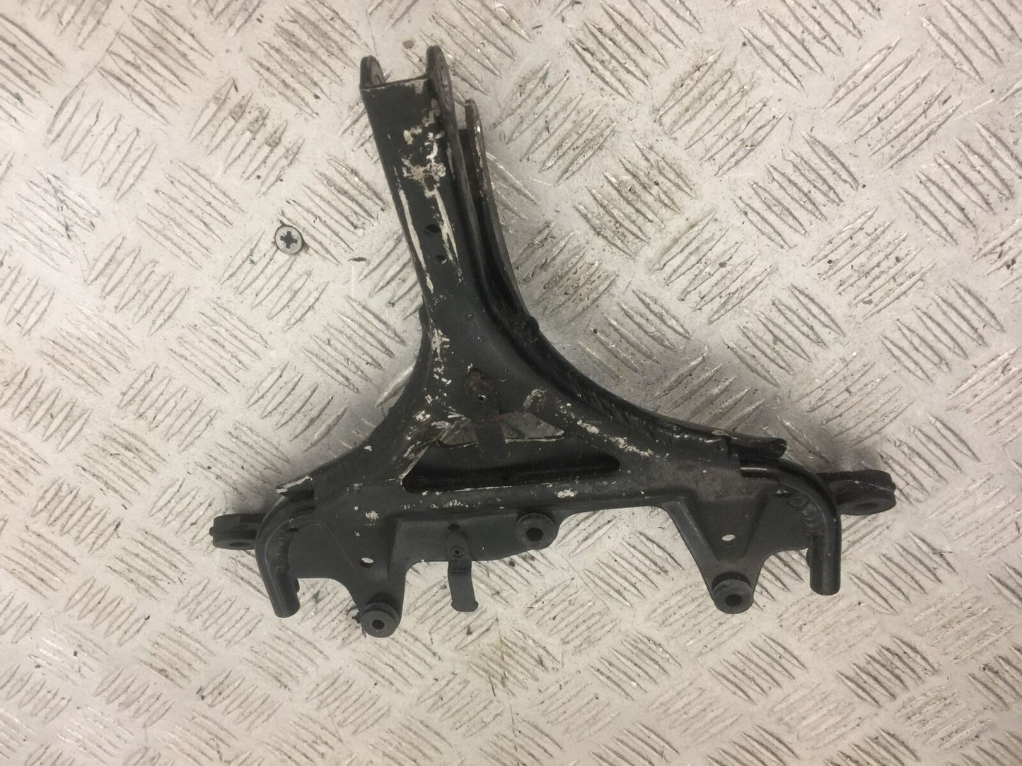 KAWASAKI ZX9R ZX9 E1 FAIRING BRACKET   YEAR 2000 (STOCK 816)