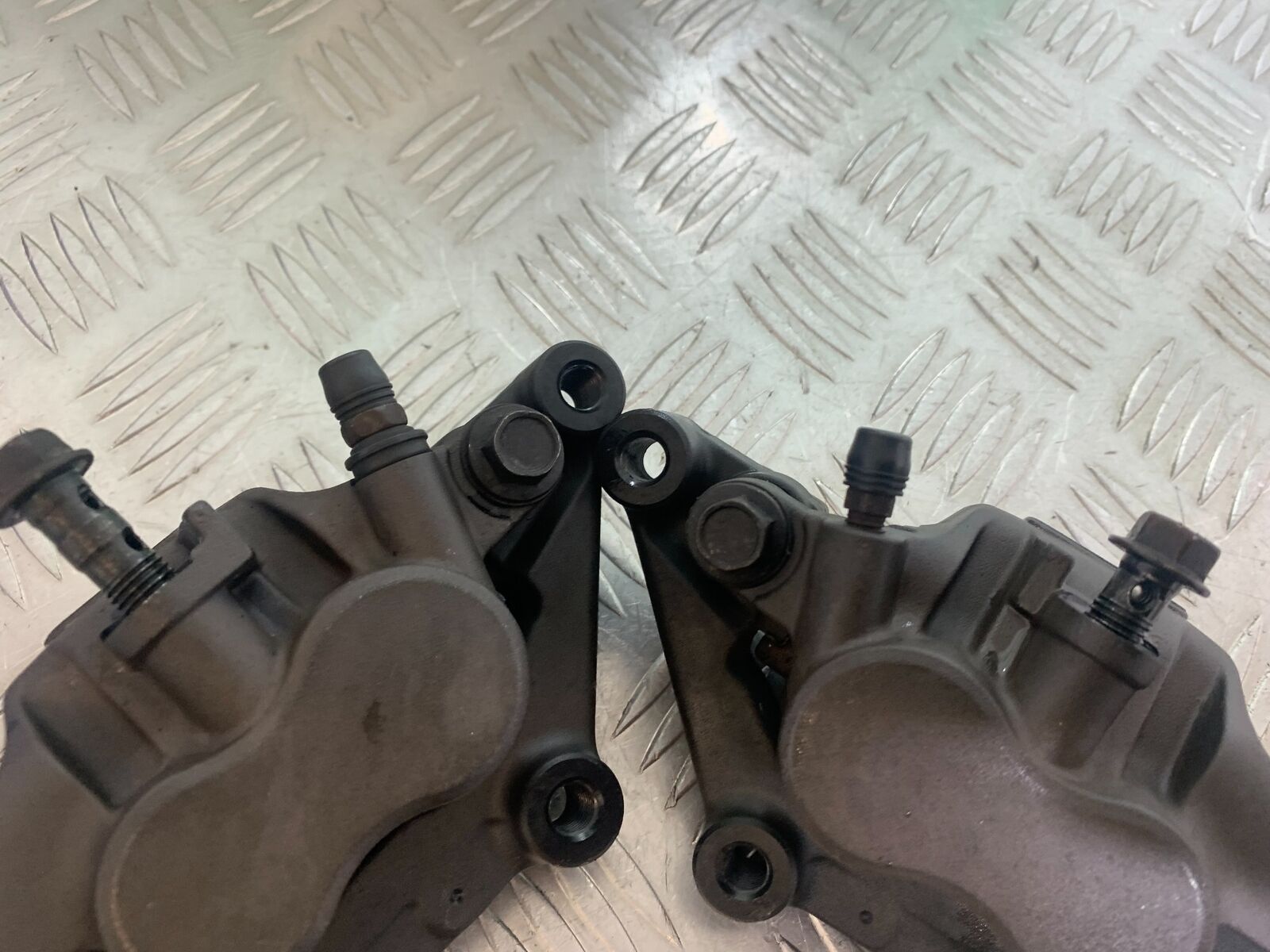 YAMAHA XJ6 XJ6-S FRONT BRAKE CALIPERS   YEAR 2009-2015  (CMB1070)