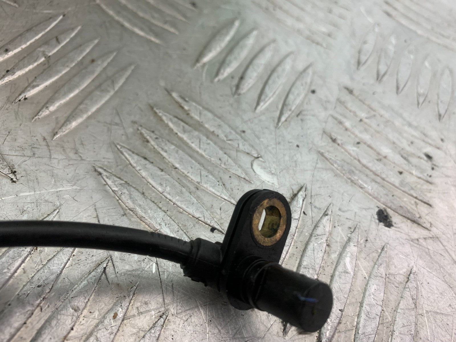 KTM 690 DUKE R LC4 REAR ABS SENSOR YEAR 2012-2015  (CMB1180)