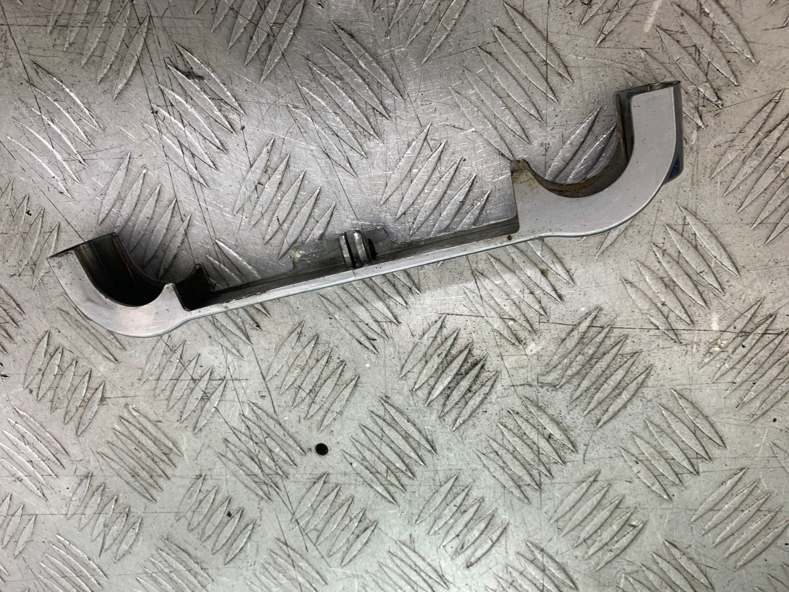 HONDA VT700 VT 700 SHADOW CHROME YOKE COVER   YEAR 1984-85 (CMB1328)