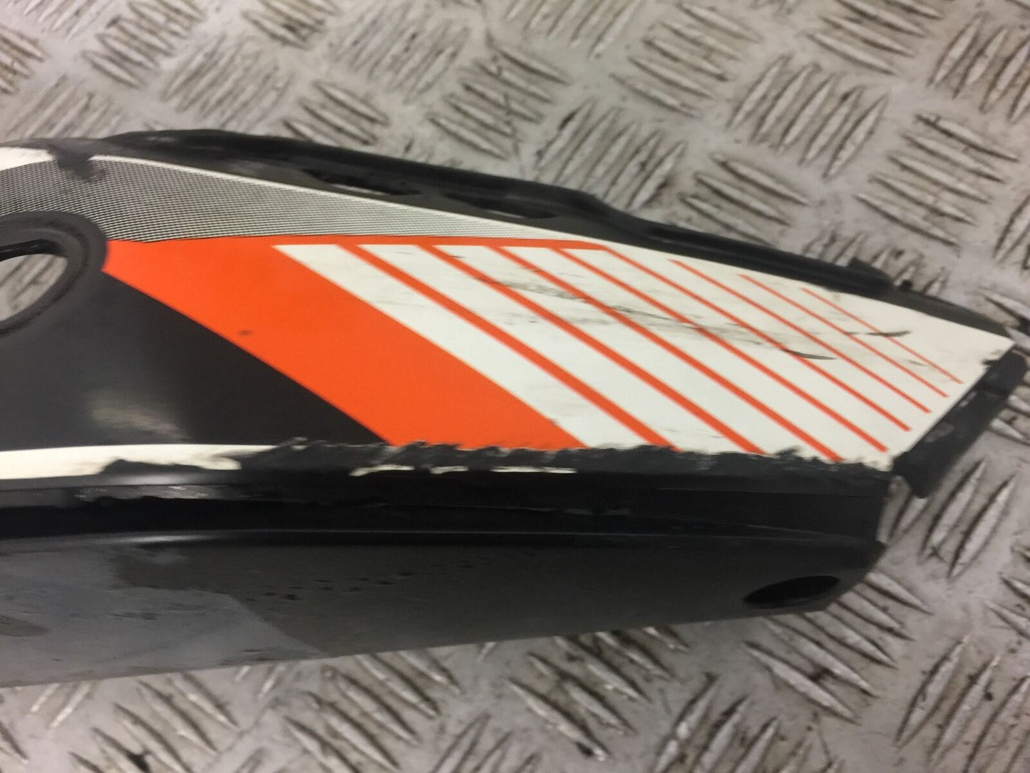 KTM DUKE 390 LEFT AND RIGHT SEAT PANELS YEAR 2013- 2016 (STOCK 490)