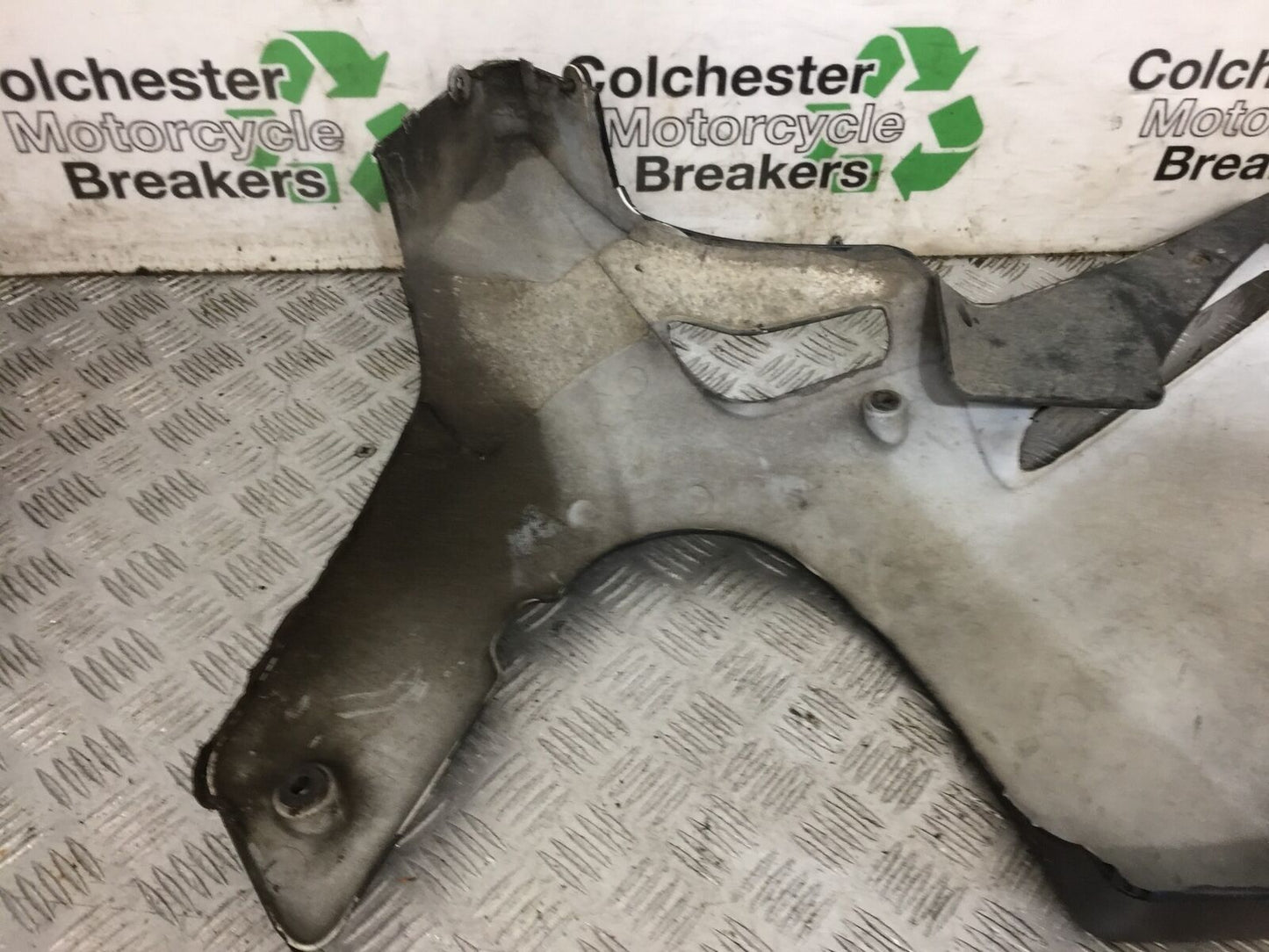 SUZUKI GS500 GS 500 RIGHT FAIRING YEAR 2004-09 (STOCK 882)