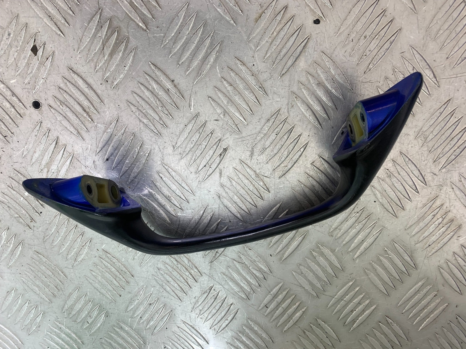 SUZUKI GSF600 GSF 600 BANDIT GRAB RAILS YEAR 2001-2003(CMB1157)