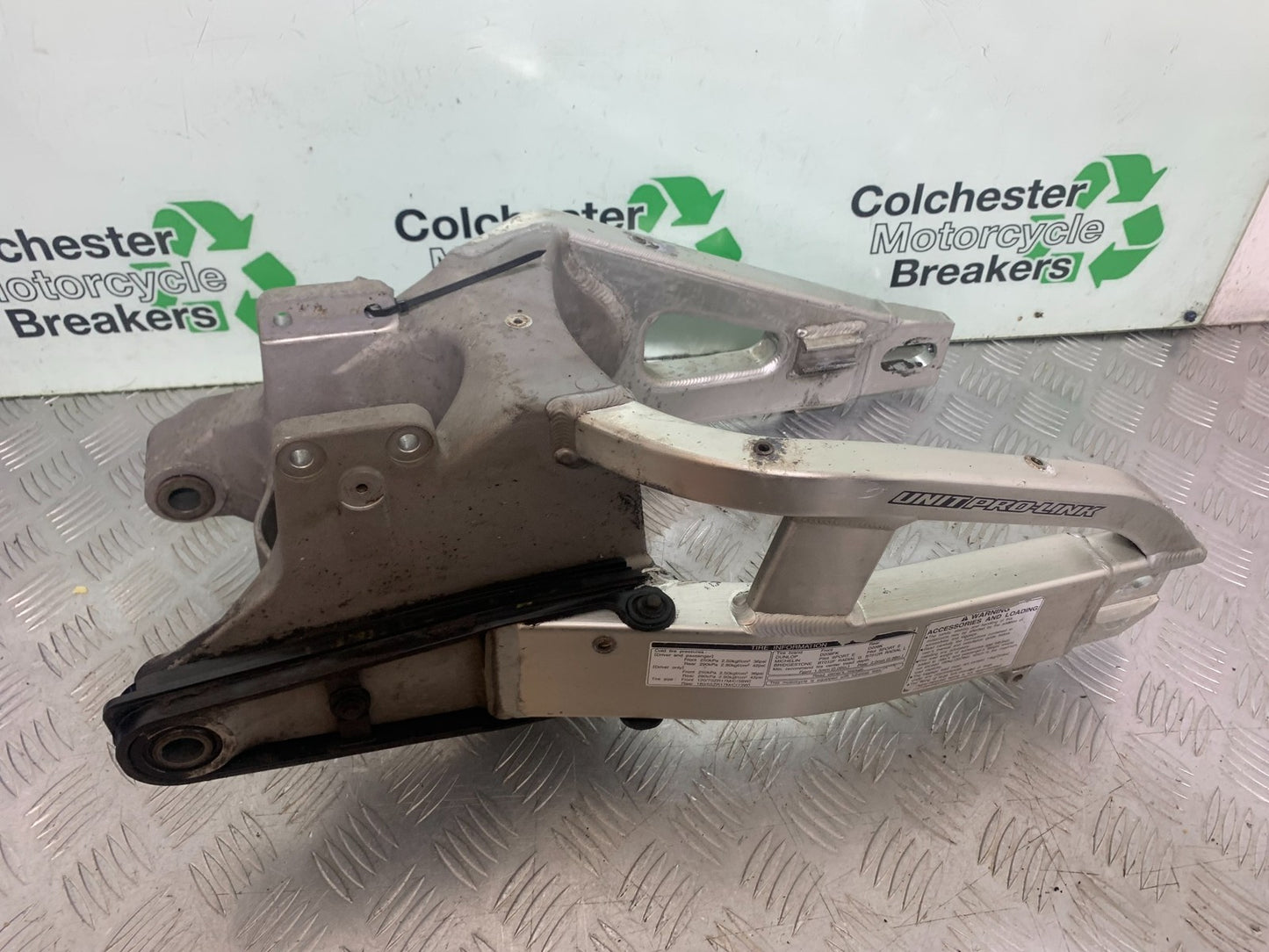 HONDA CBR600 CBR 600 RR SWINGARM  YEAR 2003-2004 CMB1173)