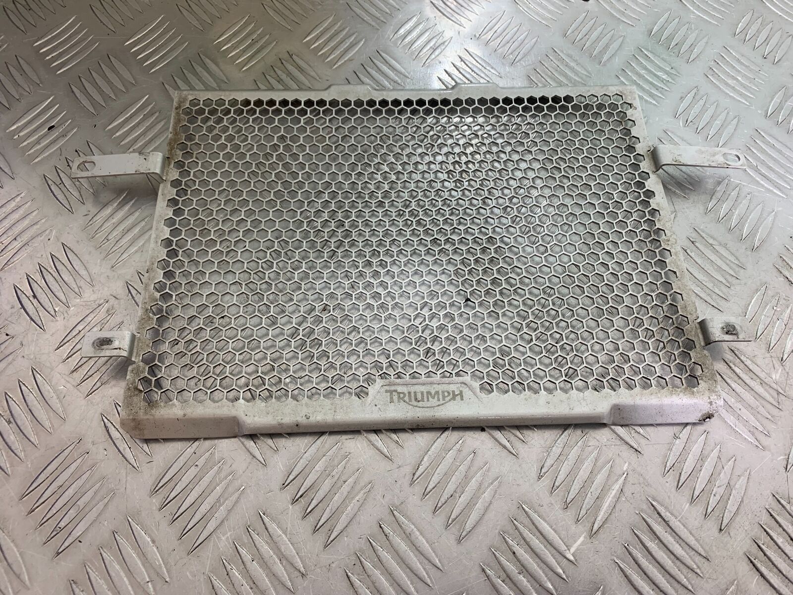 TRIUMPH TIGER 800 RADIATOR GRILL  YEAR 2011-2014 (CMB1113)