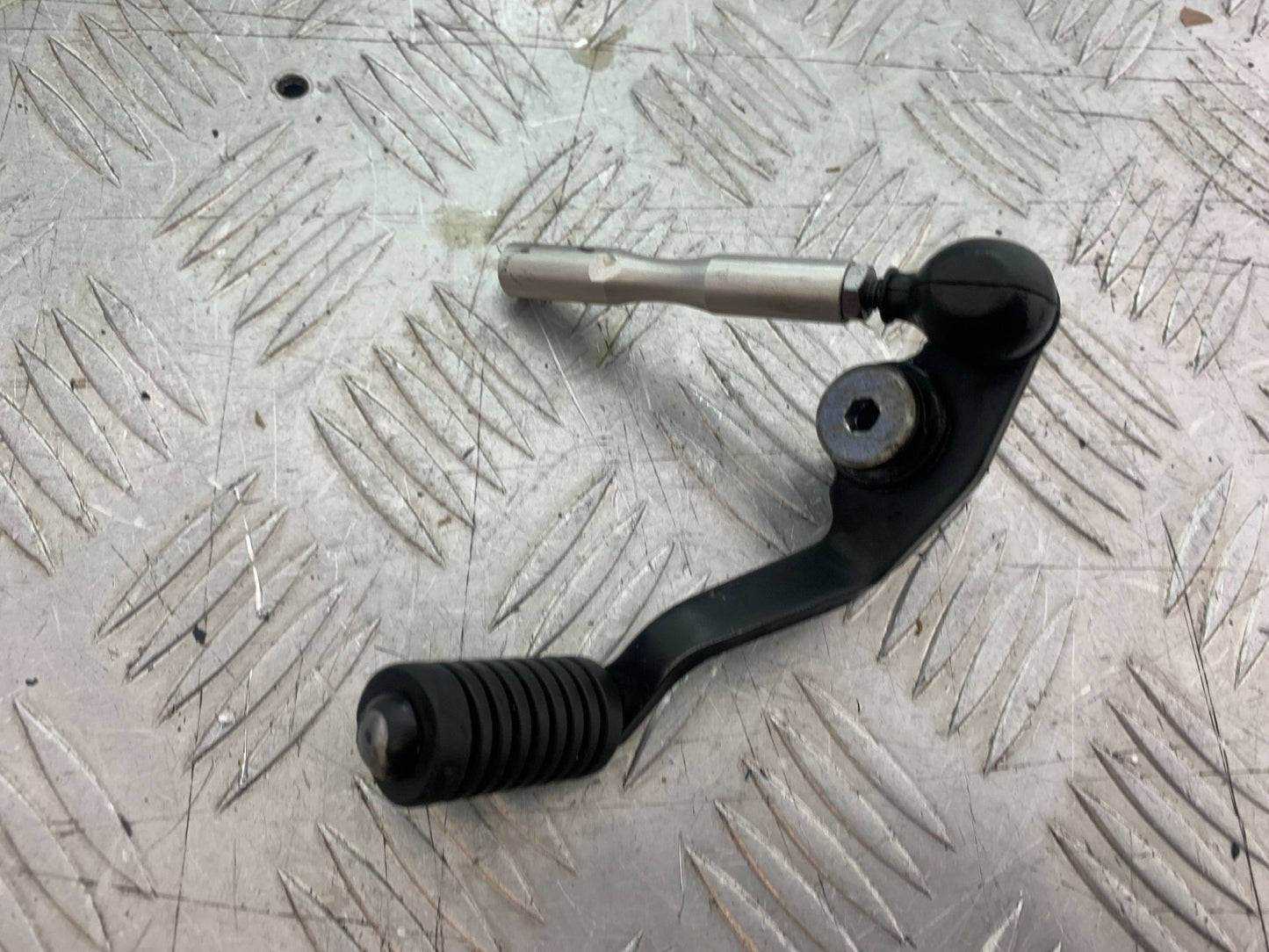 YAMAHA XSR900 XSR 900 GEAR LEVER  YEAR 2022-2024 (CMB1215)