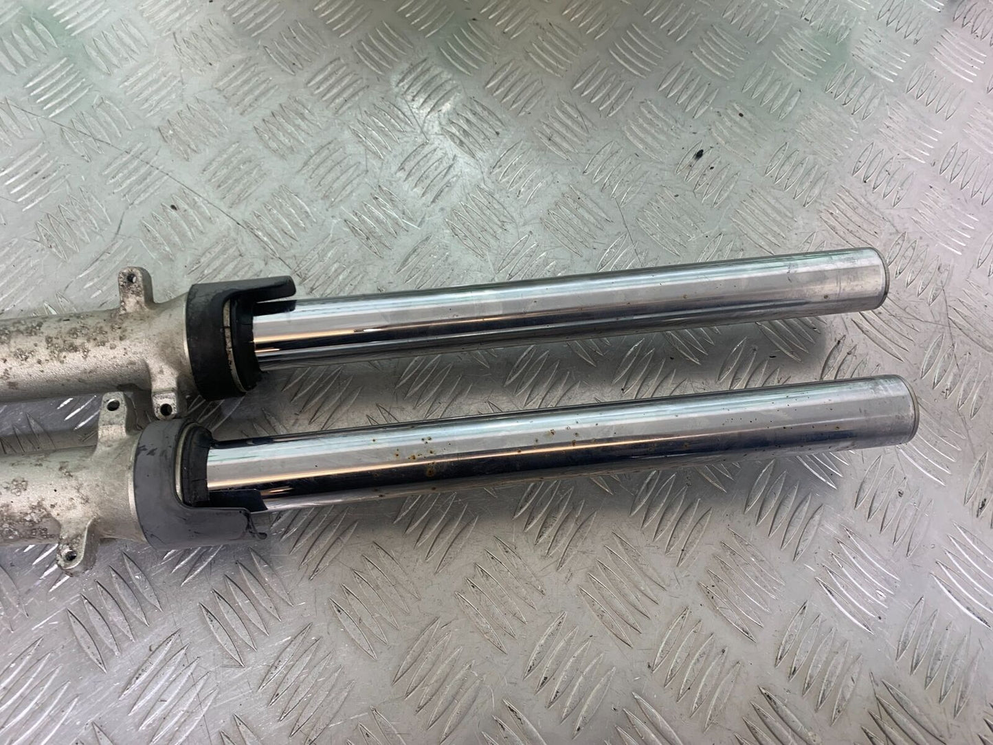 HONDA CB600 CB 600 HORNET FORKS   YEAR 1998 -2002 (CMB1126)