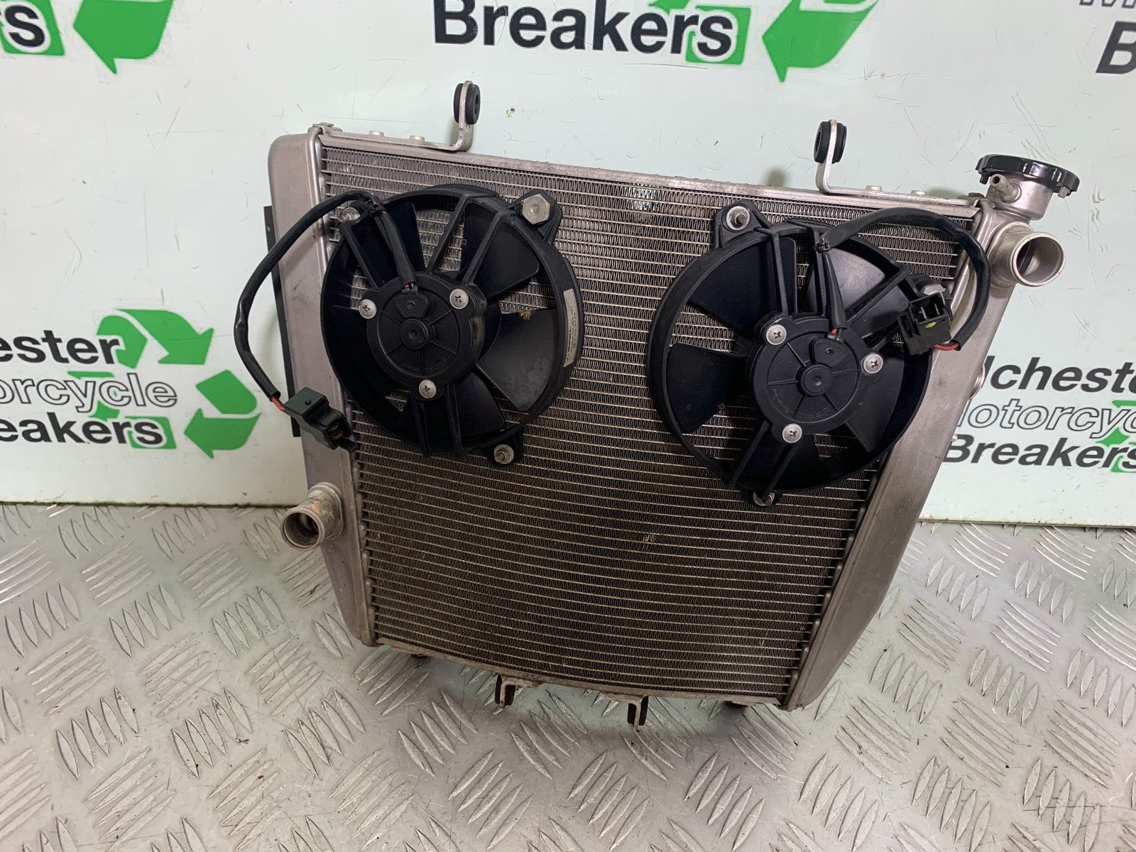 APRILIA TUONO 1000 V4R RADIATOR AND FANS  YEAR 2011-13  (CMB1316)