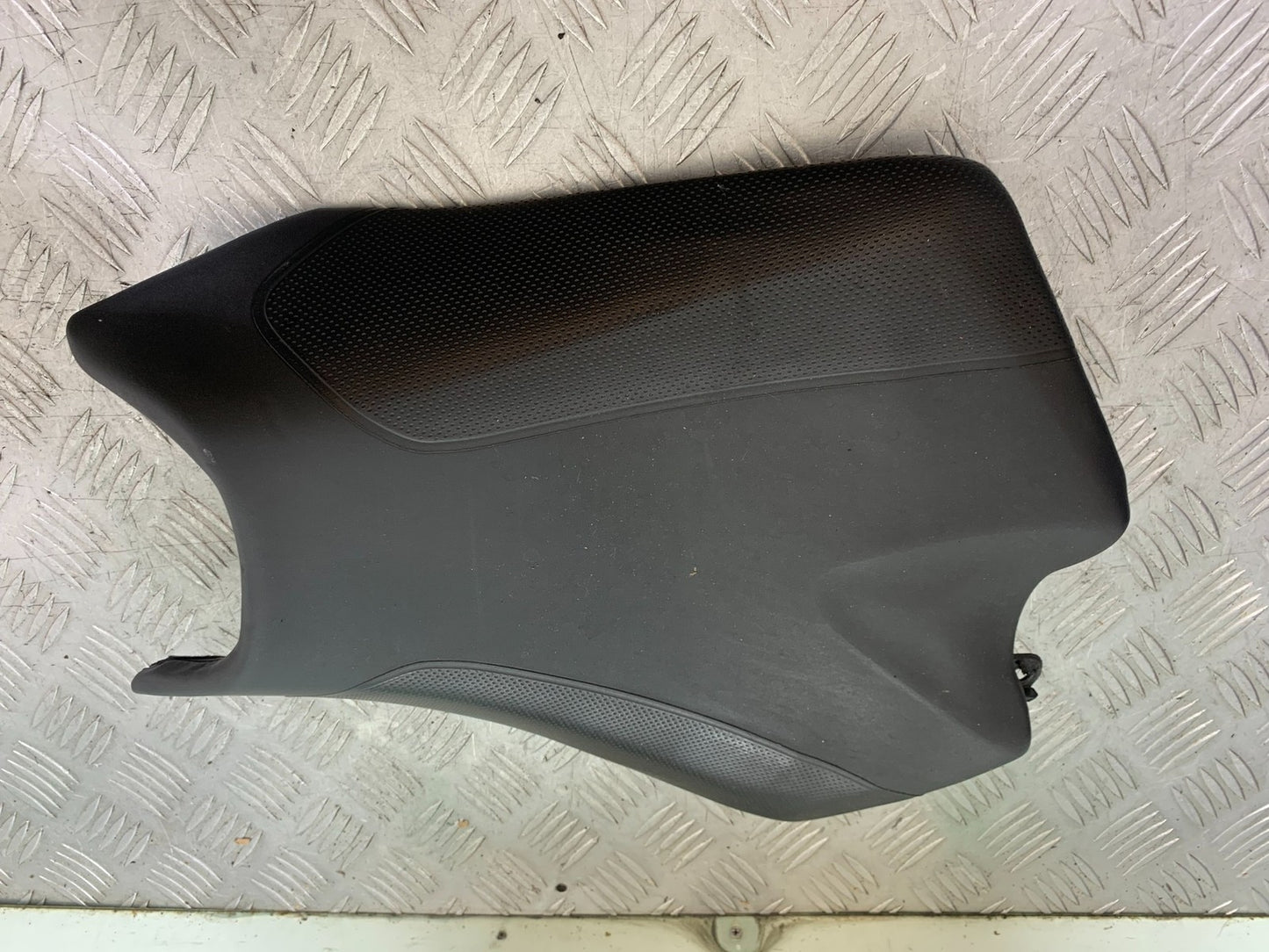 APRILIA TUONO 1000 V4R FRONT SEAT YEAR 2011-13  (CMB1316)