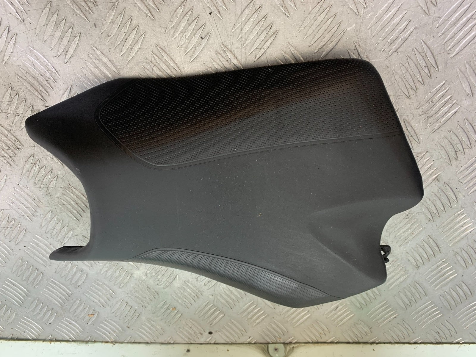 APRILIA TUONO 1000 V4R FRONT SEAT YEAR 2011-13  (CMB1316)