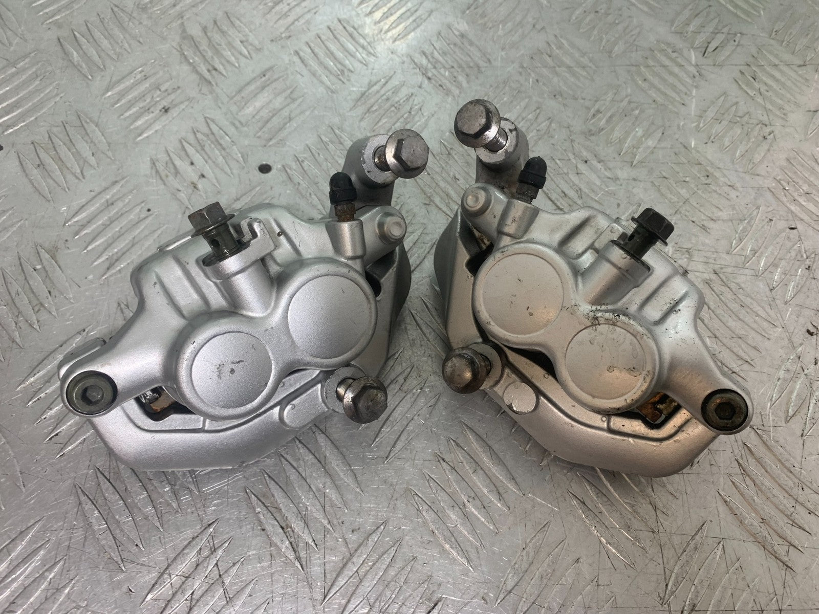 YAMAHA XJ900 XJ 900 DIVERSION FRONT BRAKE CALIPERS  YEAR 1994-2002(CMB1292)