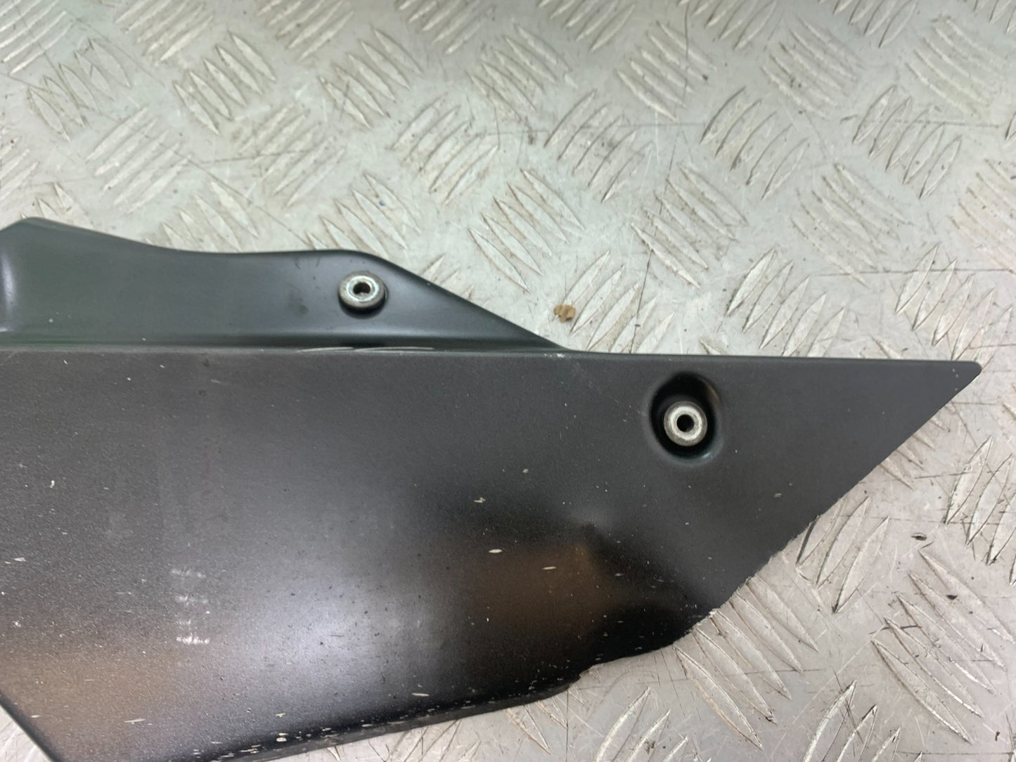 KAWASAKI ZX10R ZX10 R EXHAUST SHIELD  2008-2010 (CMB1206)