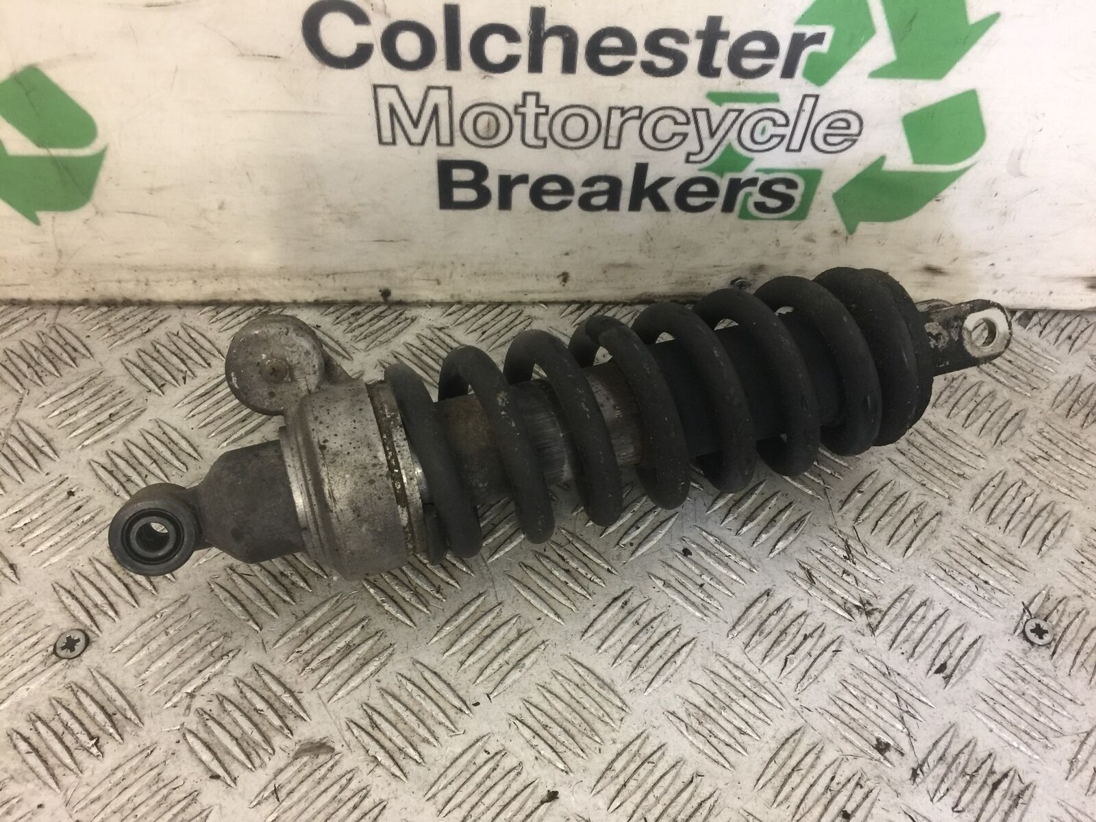 TRIUMPH TIGER 800 REAR SHOCK  YEAR 2013 (STOCK 643)