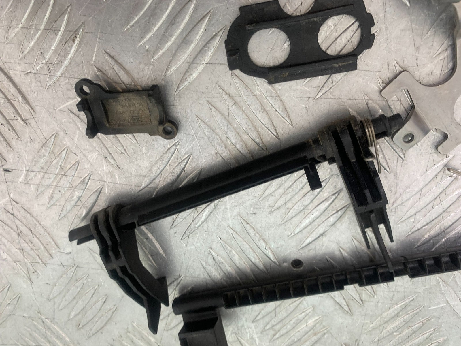 BMW R1200 R 1200 GS SEAT LOCK MECHANISM  YEAR 2013-2016 (CMB1257)