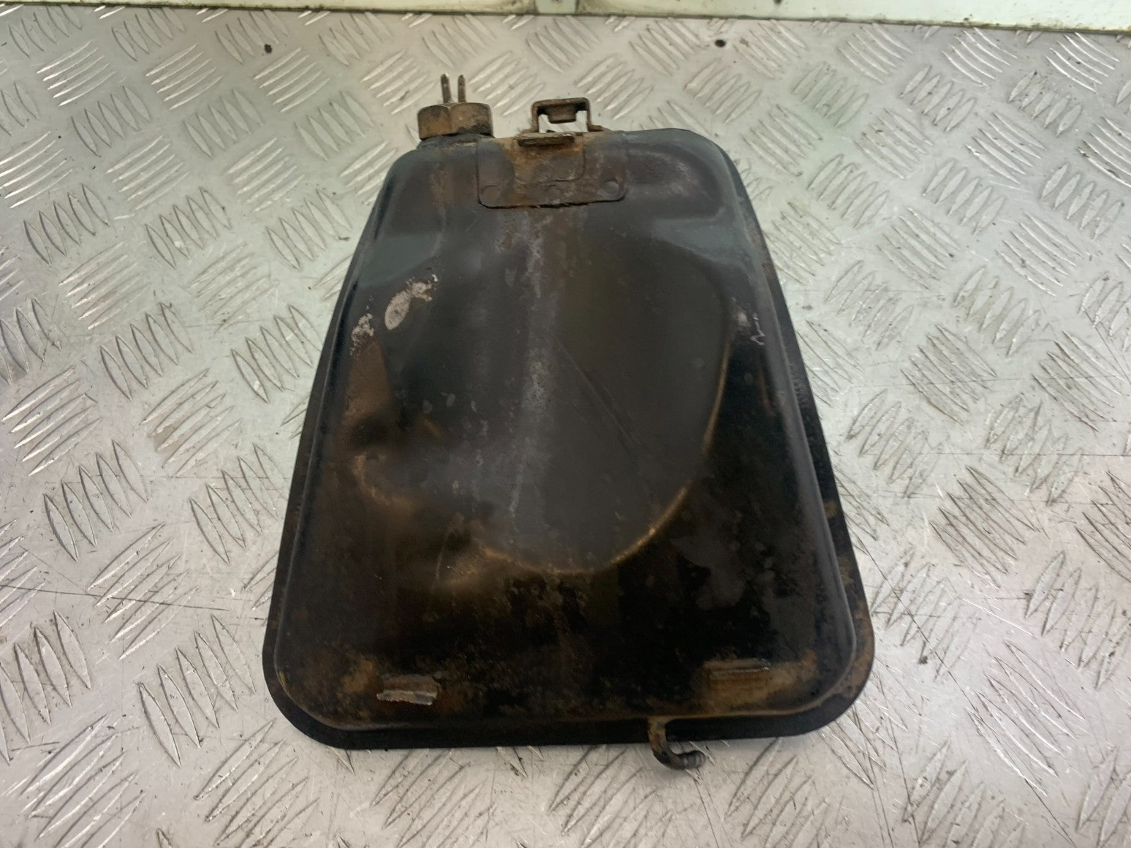 HONDA VT700 VT 700 SHADOW PETROL TANK   YEAR 1984-85 (CMB1328)