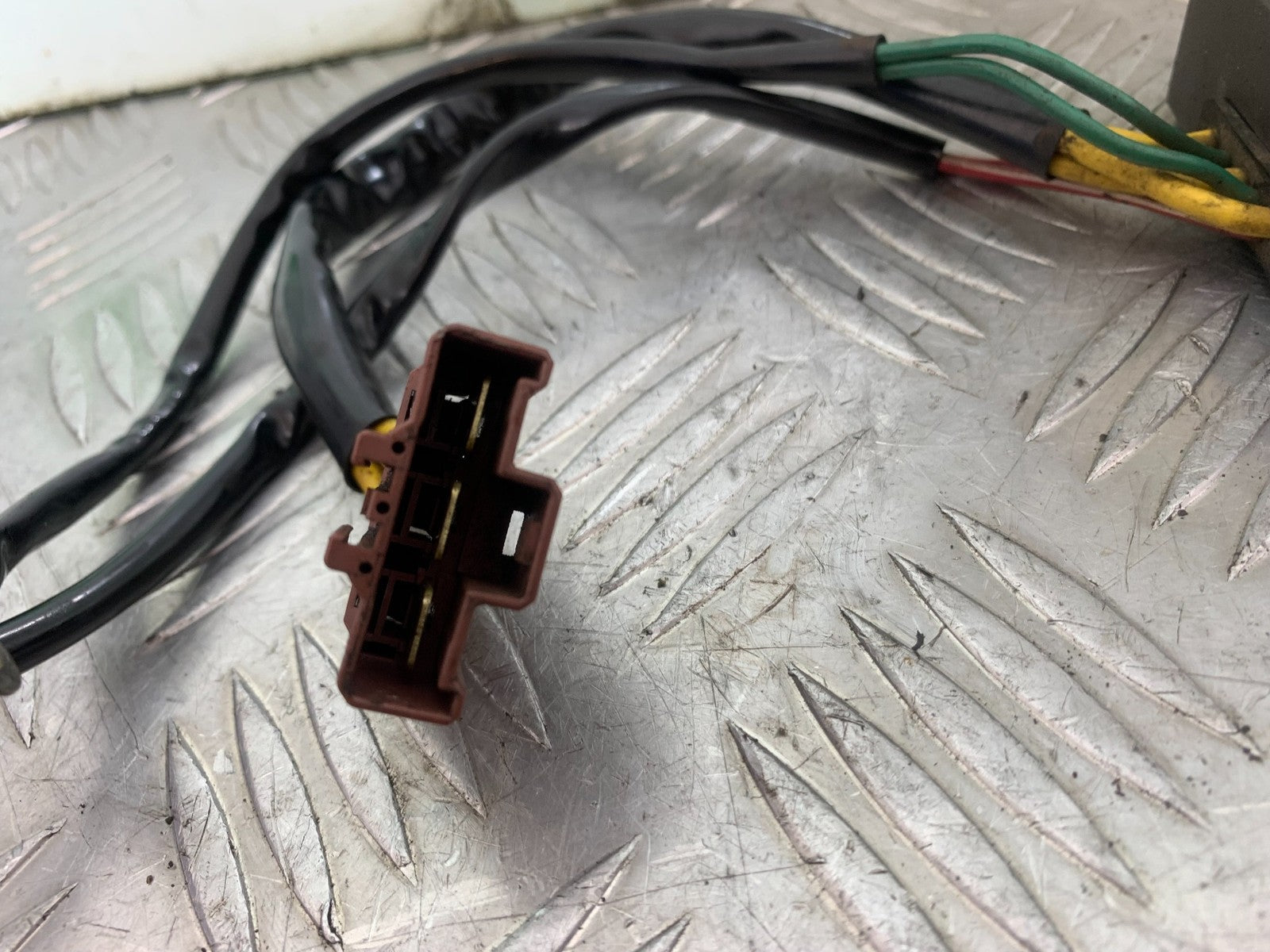 KTM 690 DUKE R LC4 REGULATOR RECTIFIER YEAR 2012-2015  (CMB1180)