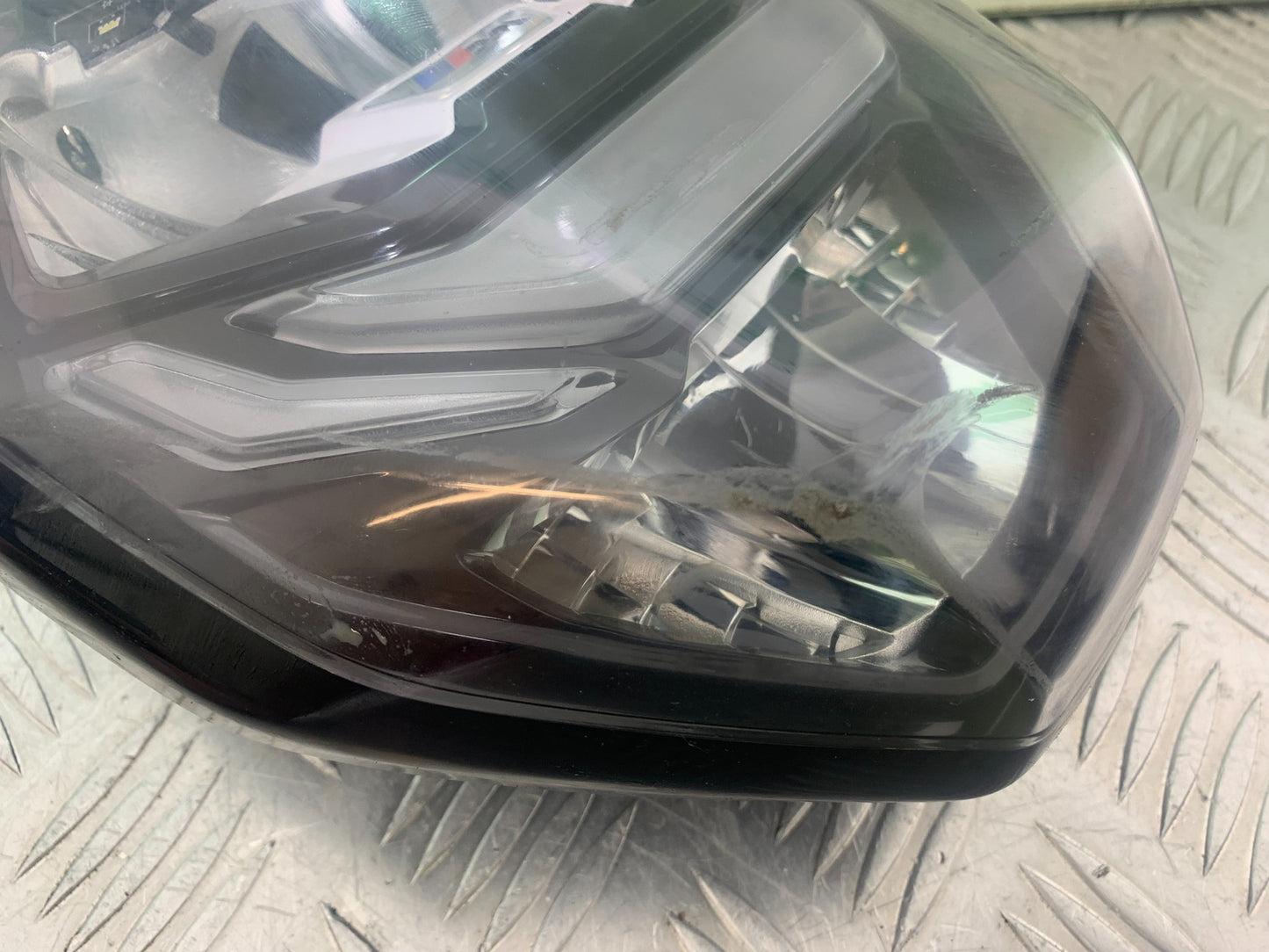 BMW M1000 R HEADLIGHT   YEAR 2023-2024 (CMB1140)