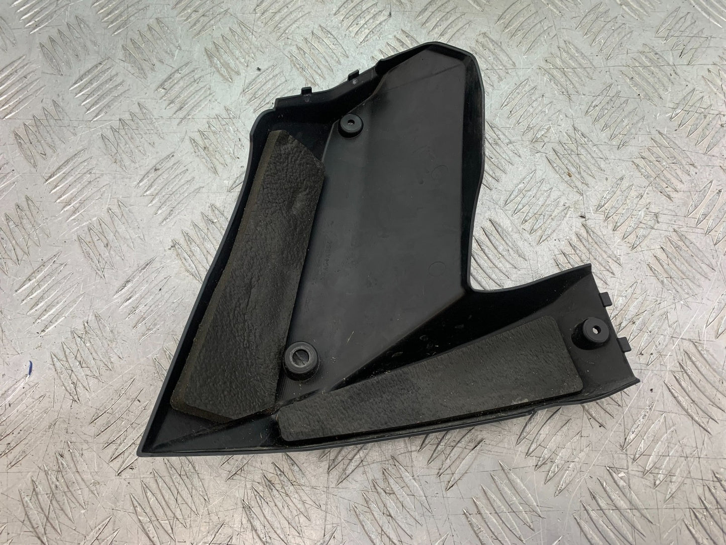 KAWASAKI ZX10R ZX10 R LEFT FAIRING INFILL PANEL   2008-2010 (CMB1301)