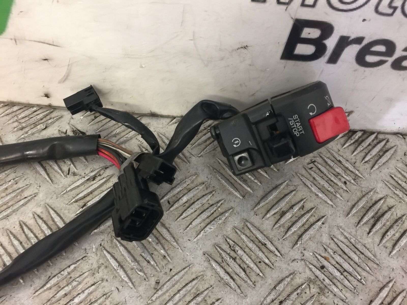 KAWASAKI ZX6R ZX6 R P7F P8F RIGHT SWITCH GEAR  YEAR 2007 2008 (STOCK 337)