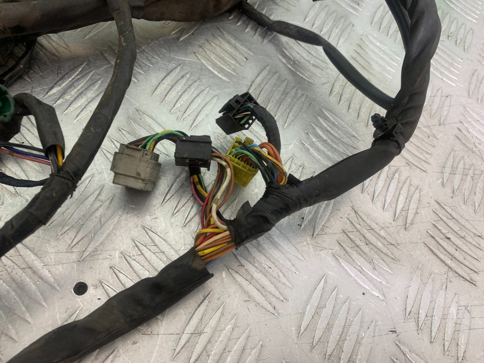 SUZUKI GSXR600 GSXR 600 K1 K2 K3 WIRING LOOM  1999-03 (CMB1284)