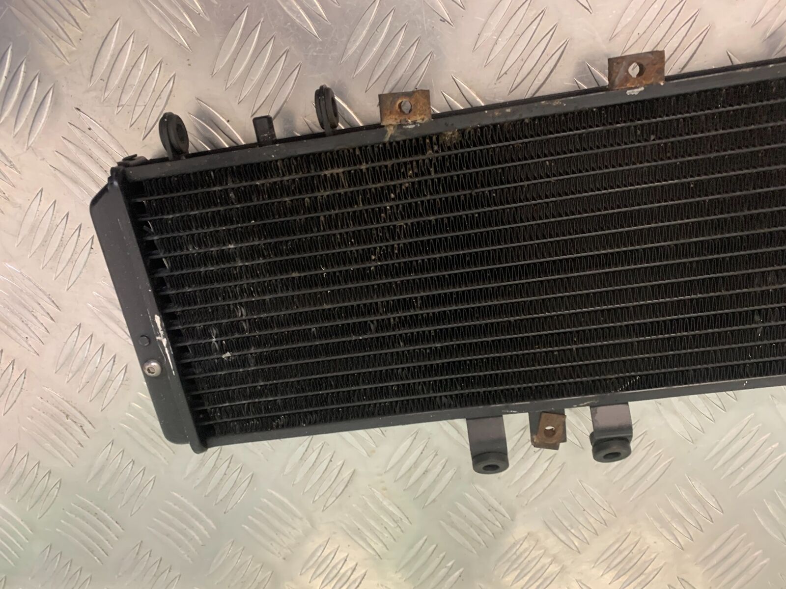 TRIUMPH 885 TIGER RADIATOR  YEAR 2000