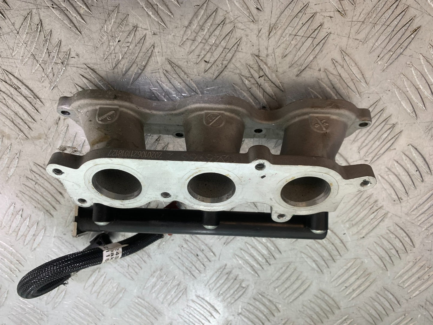TRIUMPH TRIDENT 660 INJECTORS AND MANIFOLD YEAR 2021-2024 (CMB1295)