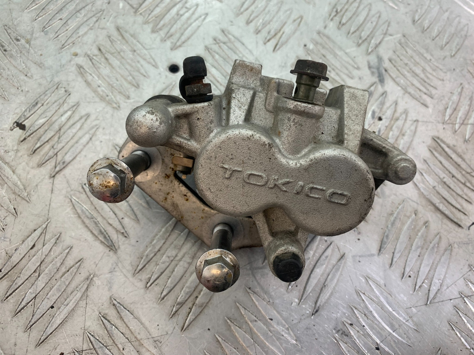 KAWASAKI VN1500 CLASSIC FRONT BRAKE CALIPER   YEAR 1999 -2006 (CMB1166)