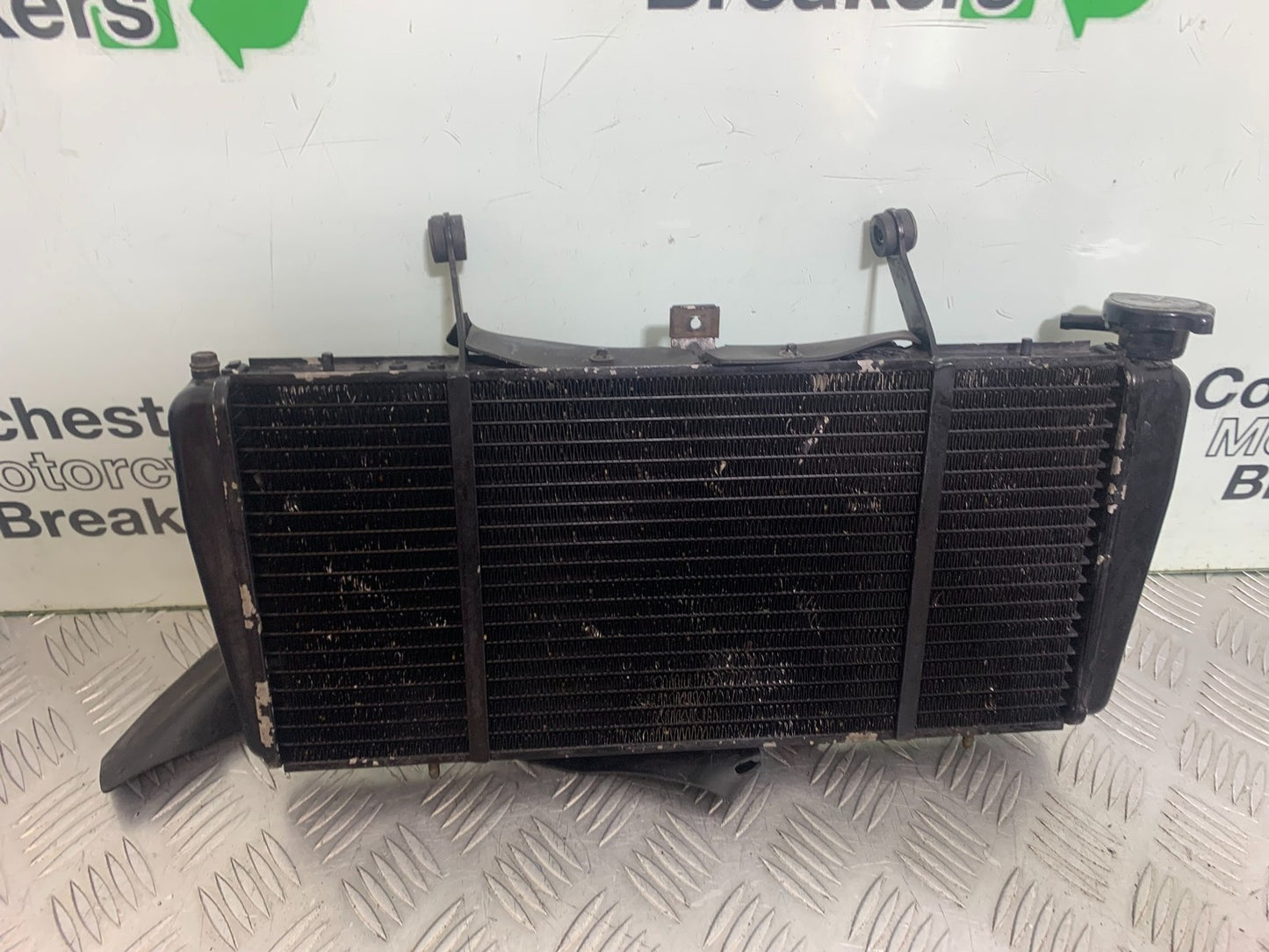 TRIUMPH 955i SPRINT ST RADIATOR   1999-2004 (CMB1176)