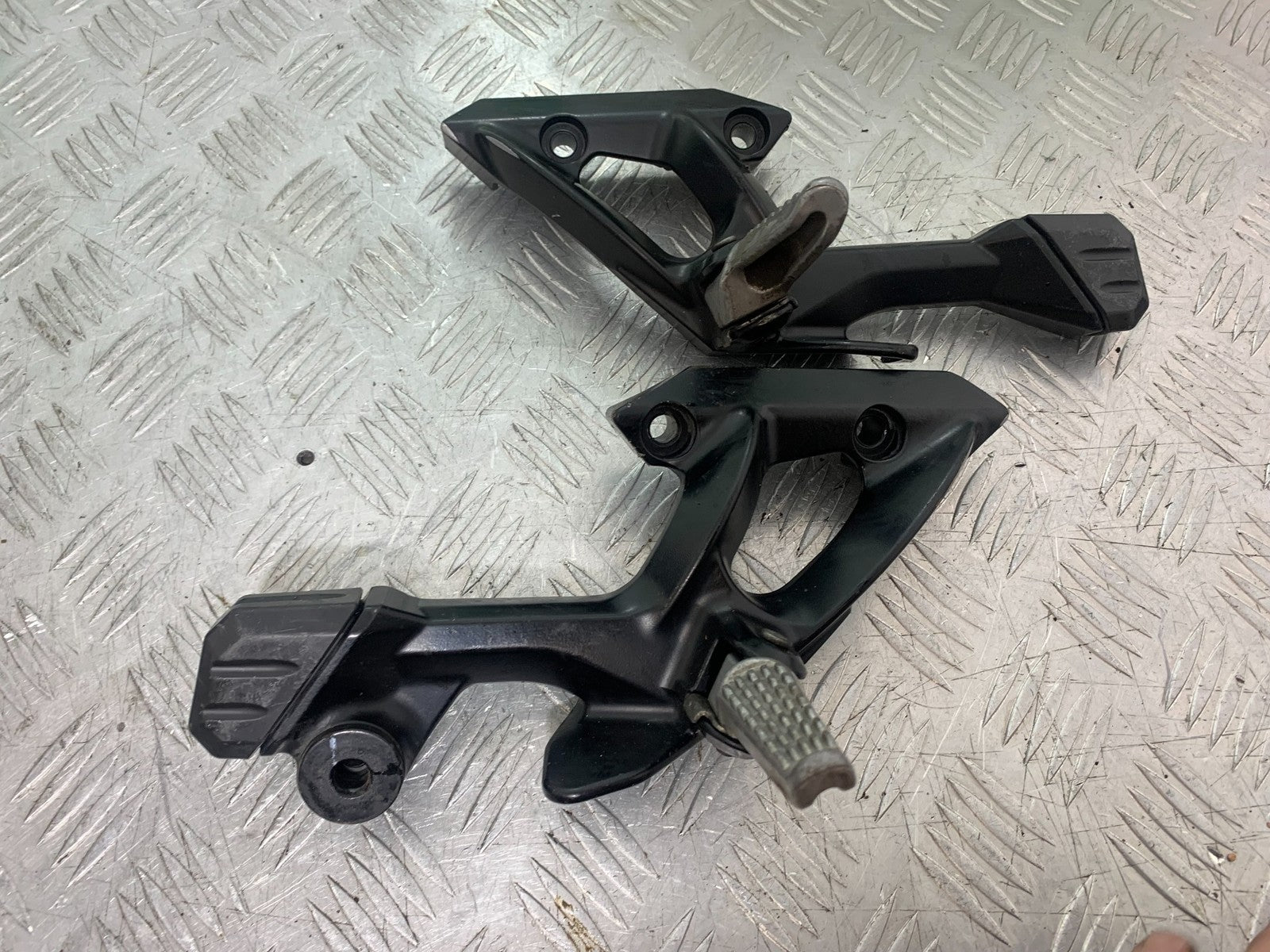 KAWASAKI GTR1400 GTR 1400 REAR HANGERS  YEAR 2007-2009 (CMB1306)