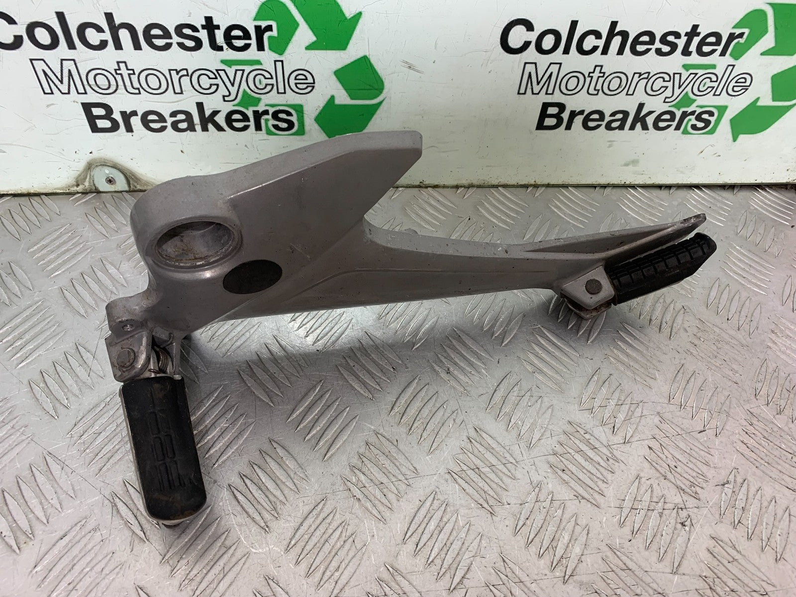 HONDA XL125 VARADERO LEFT HANGER   YEAR 2001-2006  (CMB1304)