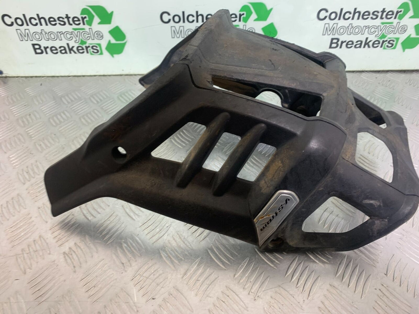 SUZUKI DL 650 V-STROM BELLY PAN  YEAR 2020 (CMB1117)