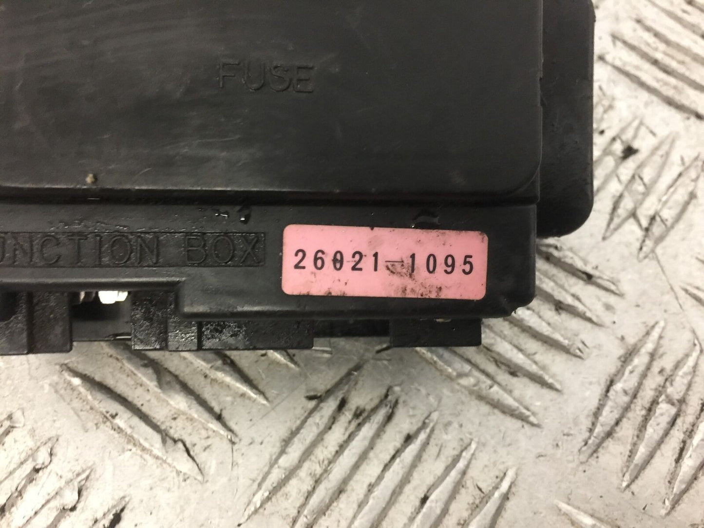 KAWASAKI ZX6R ZX6 G FUSE BOX  YEAR 1998-99 (STOCK 684)