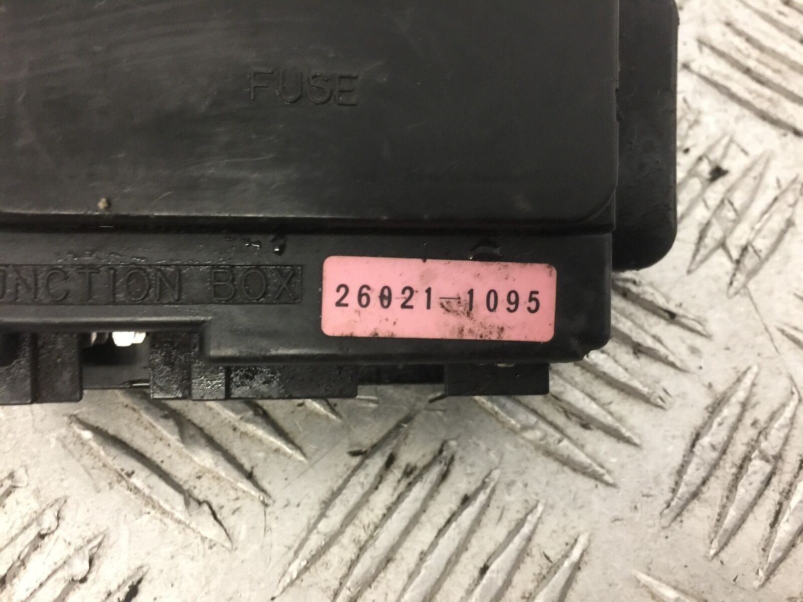 KAWASAKI ZX6R ZX6 G FUSE BOX  YEAR 1998-99 (STOCK 684)