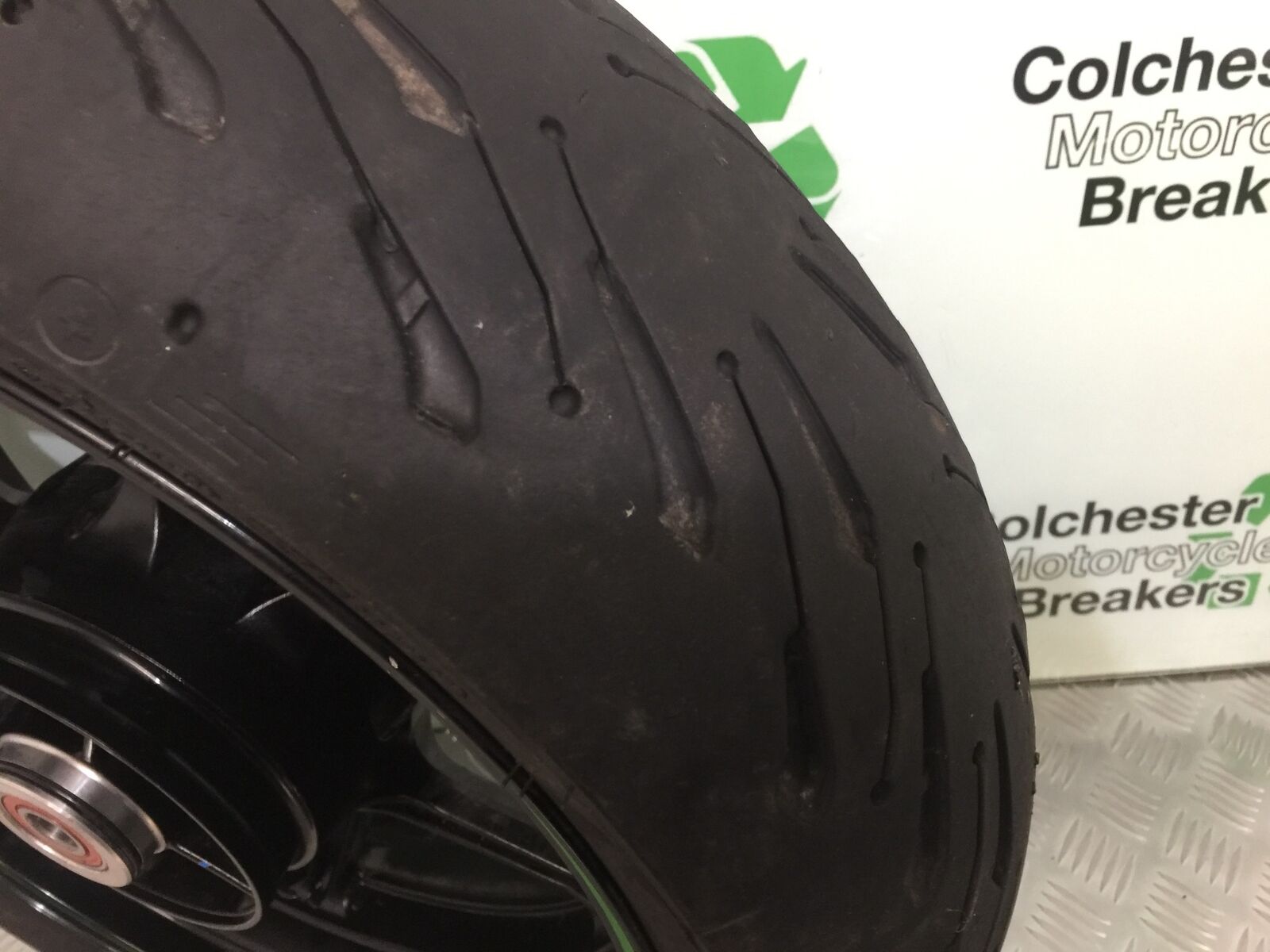 KAWASAKI Z800 Z 800 REAR WHEEL YEAR 2013-2017 (STOCK 925)