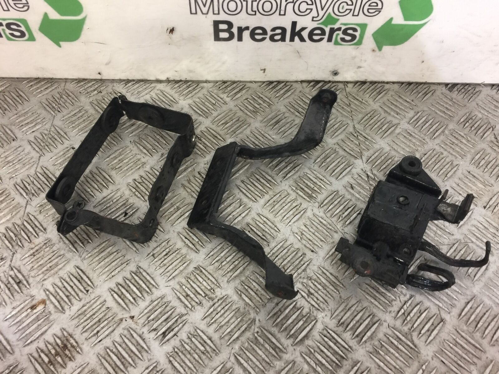 HONDA CX500 CX 500 BRACKETS  YEAR 1981 (STOCK 339)